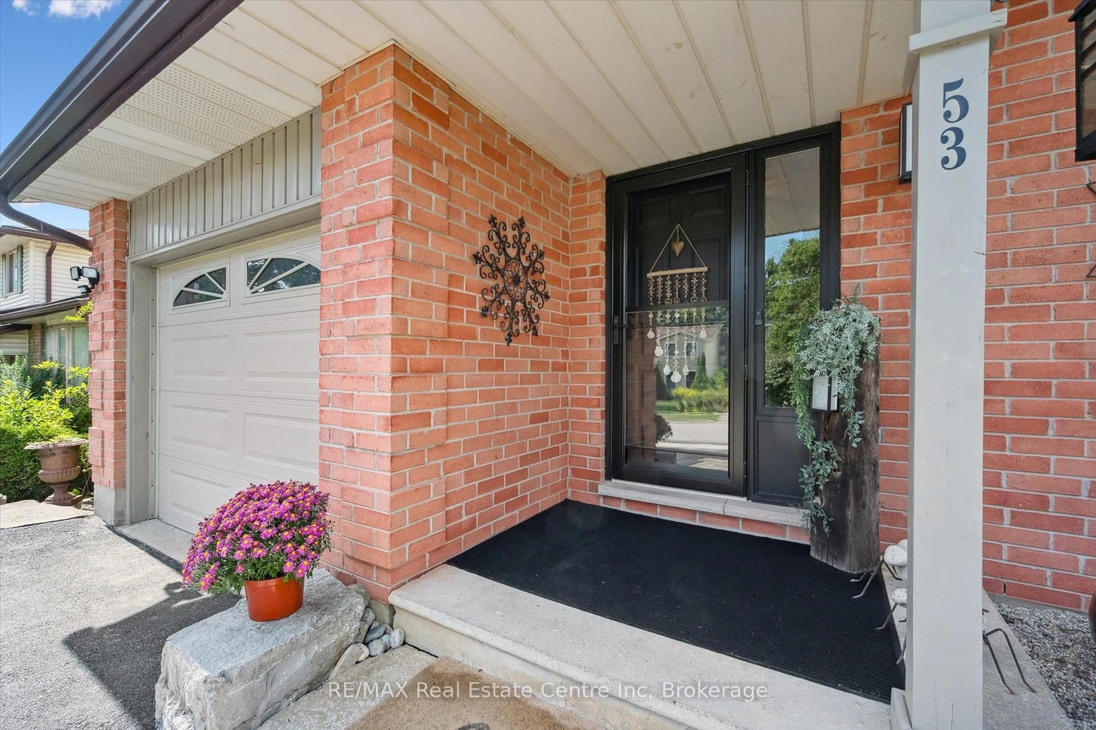 Home with brick exterior material, street for 53 Rochelle Dr, Guelph Ontario N1K 1L1