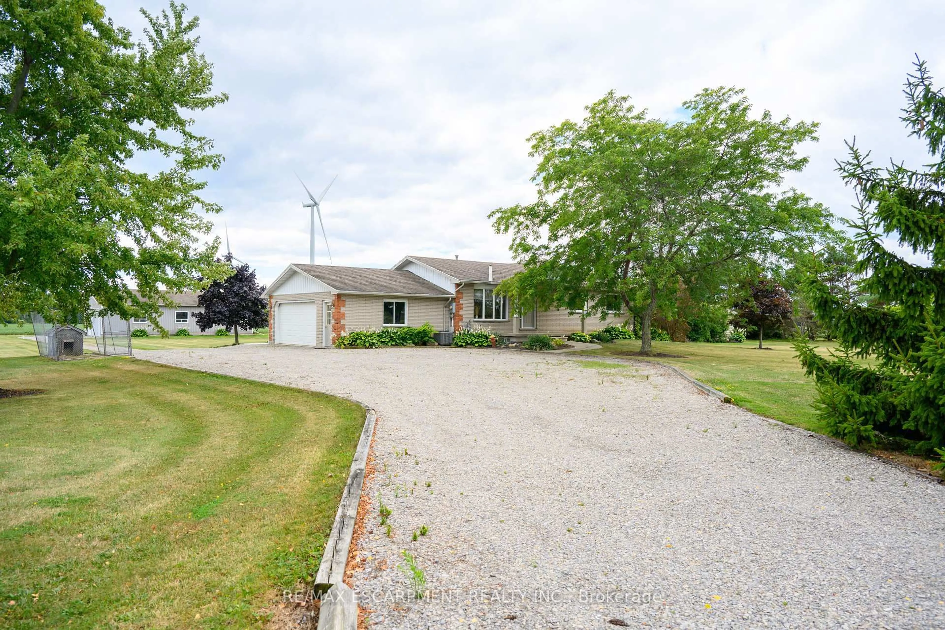 A pic from outside/outdoor area/front of a property/back of a property/a pic from drone, street for 6002 RAINHAM Rd, Haldimand Ontario N1A 2W8