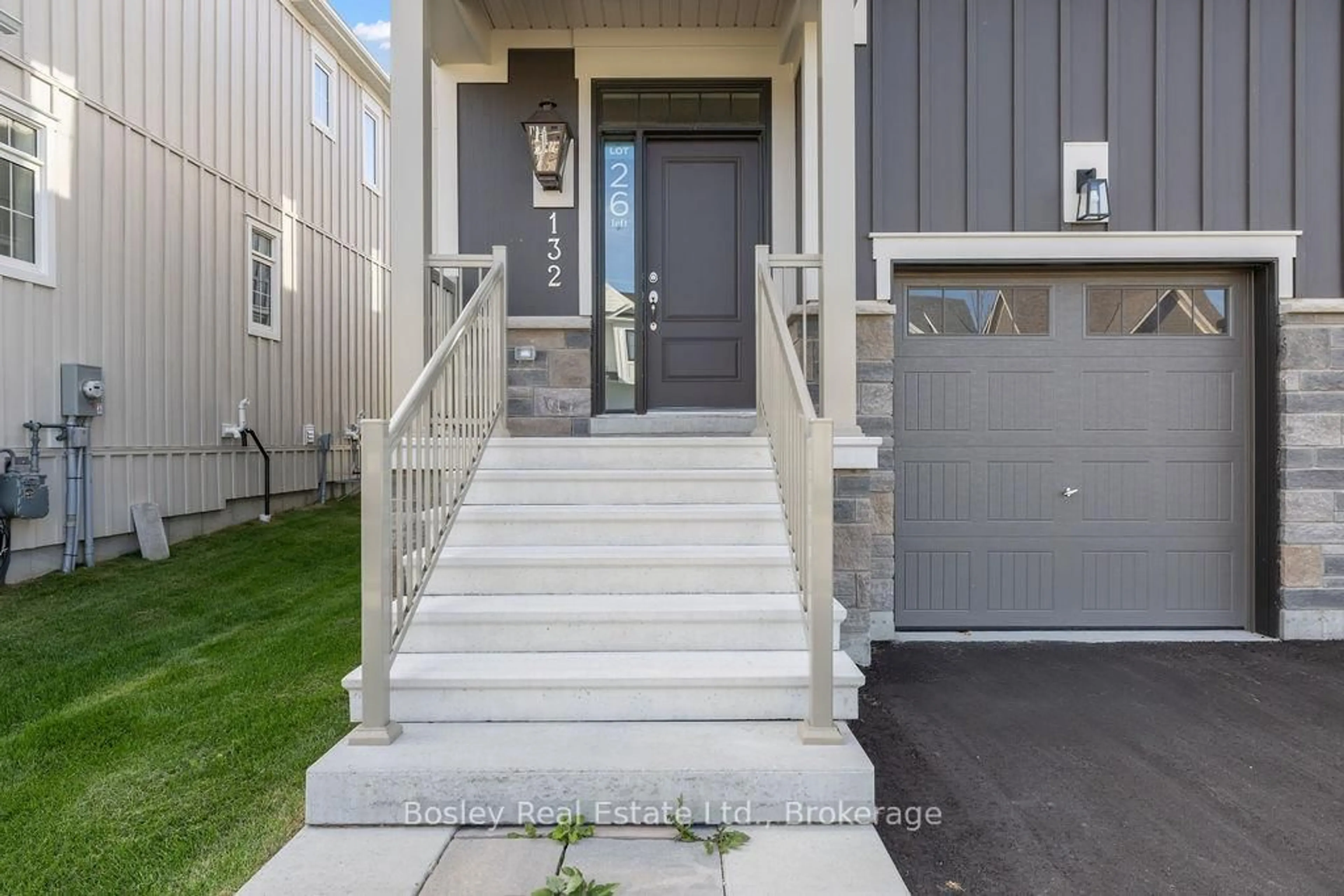 Unknown for 132 WHITE OAK Cres, Blue Mountains Ontario L9Y 0Z3