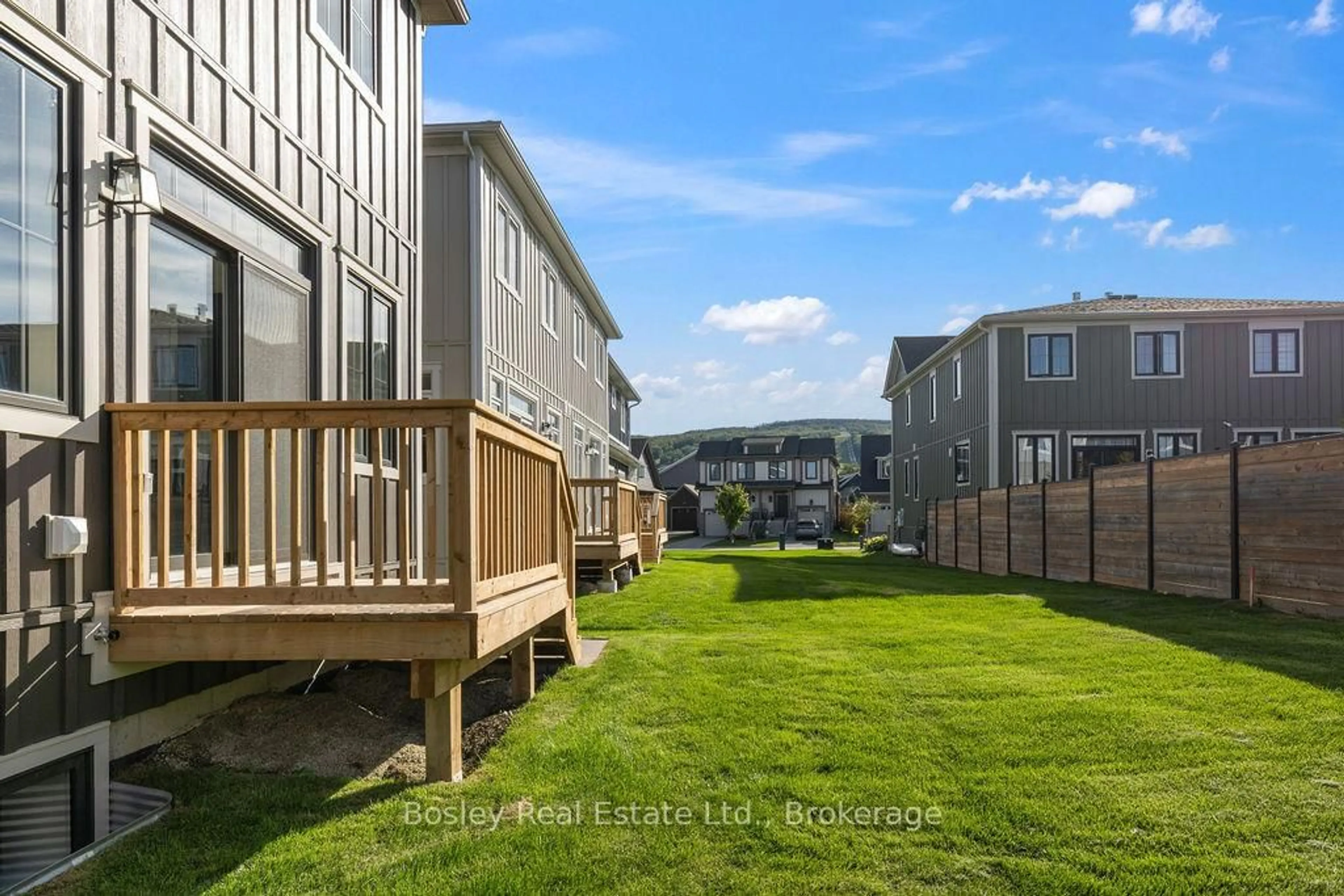 Patio, unknown for 132 WHITE OAK Cres, Blue Mountains Ontario L9Y 0Z3