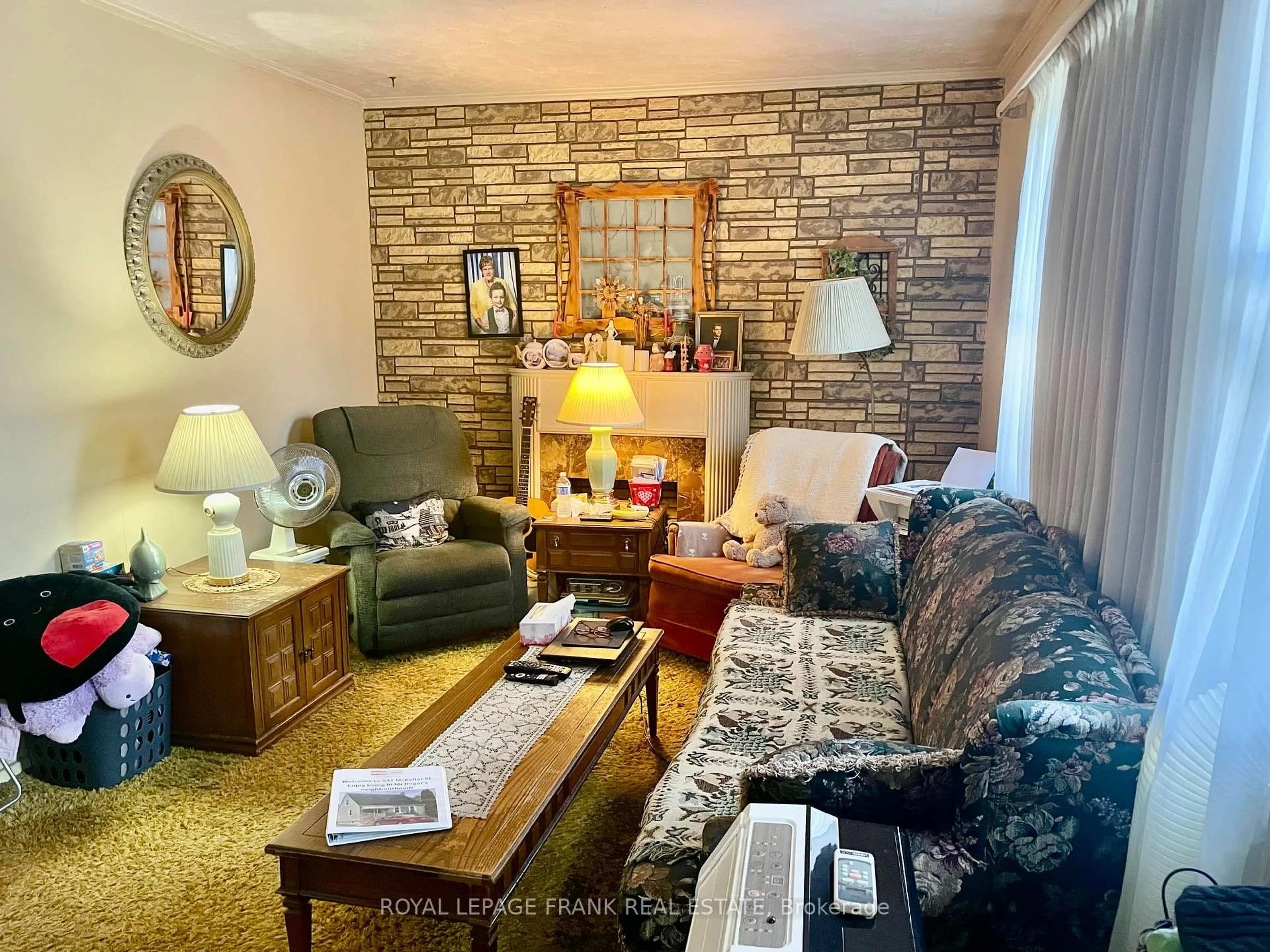 Living room with furniture, unknown for 541 McKellar St, Peterborough Ontario K9J 1R1