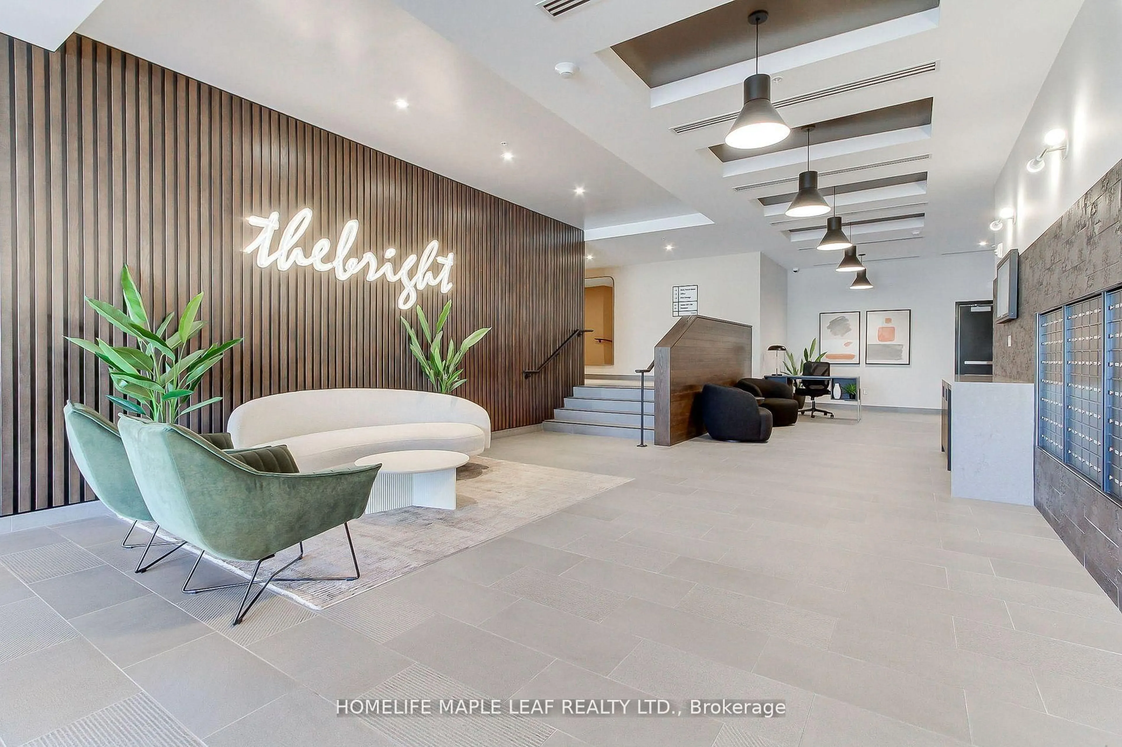 Indoor foyer for 741 King St #103, Kitchener Ontario N2G 0E9