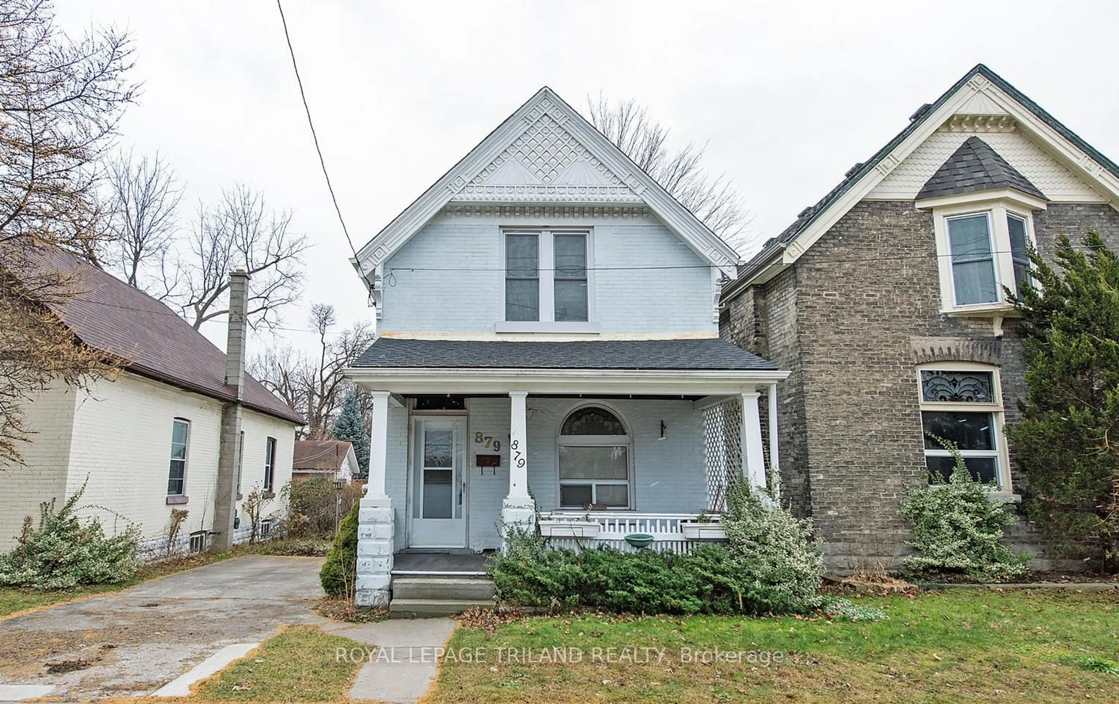Home with vinyl exterior material, street for 879 Trafalgar St, London East Ontario N5Z 1E9