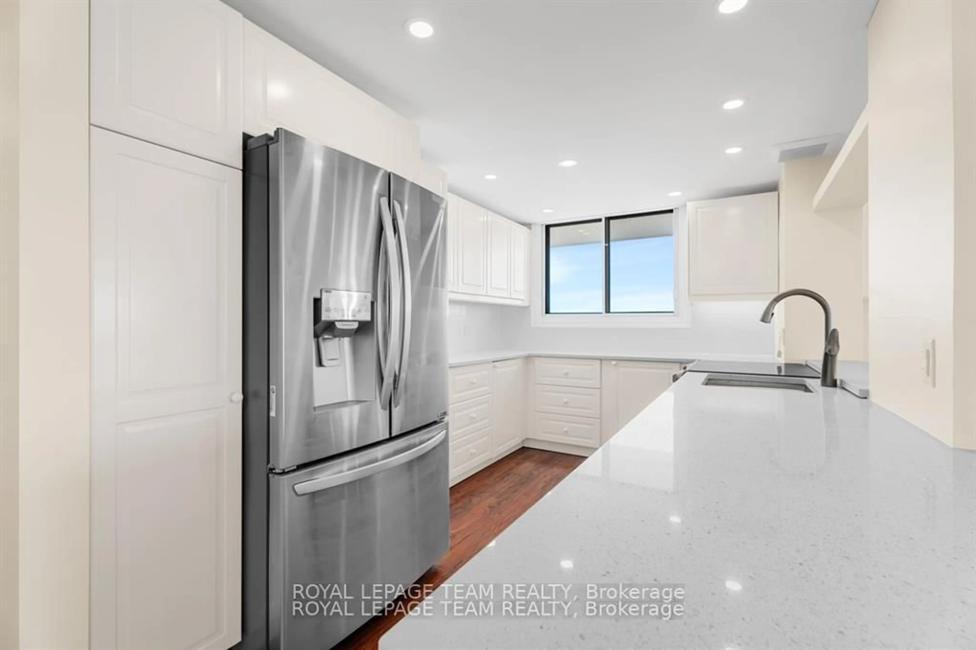 Standard kitchen, unknown for 415 Greenview Ave #2004, Ottawa Ontario K2B 8G5