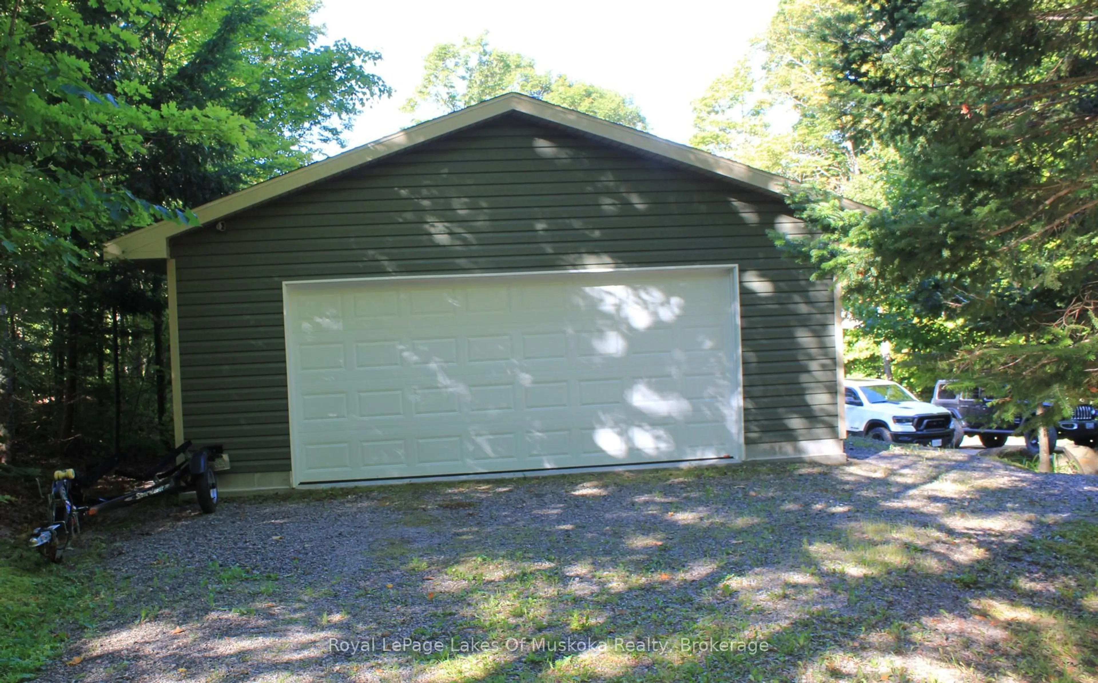 Indoor garage for 340 Wurm Rd, Magnetawan Ontario P0A 1P0