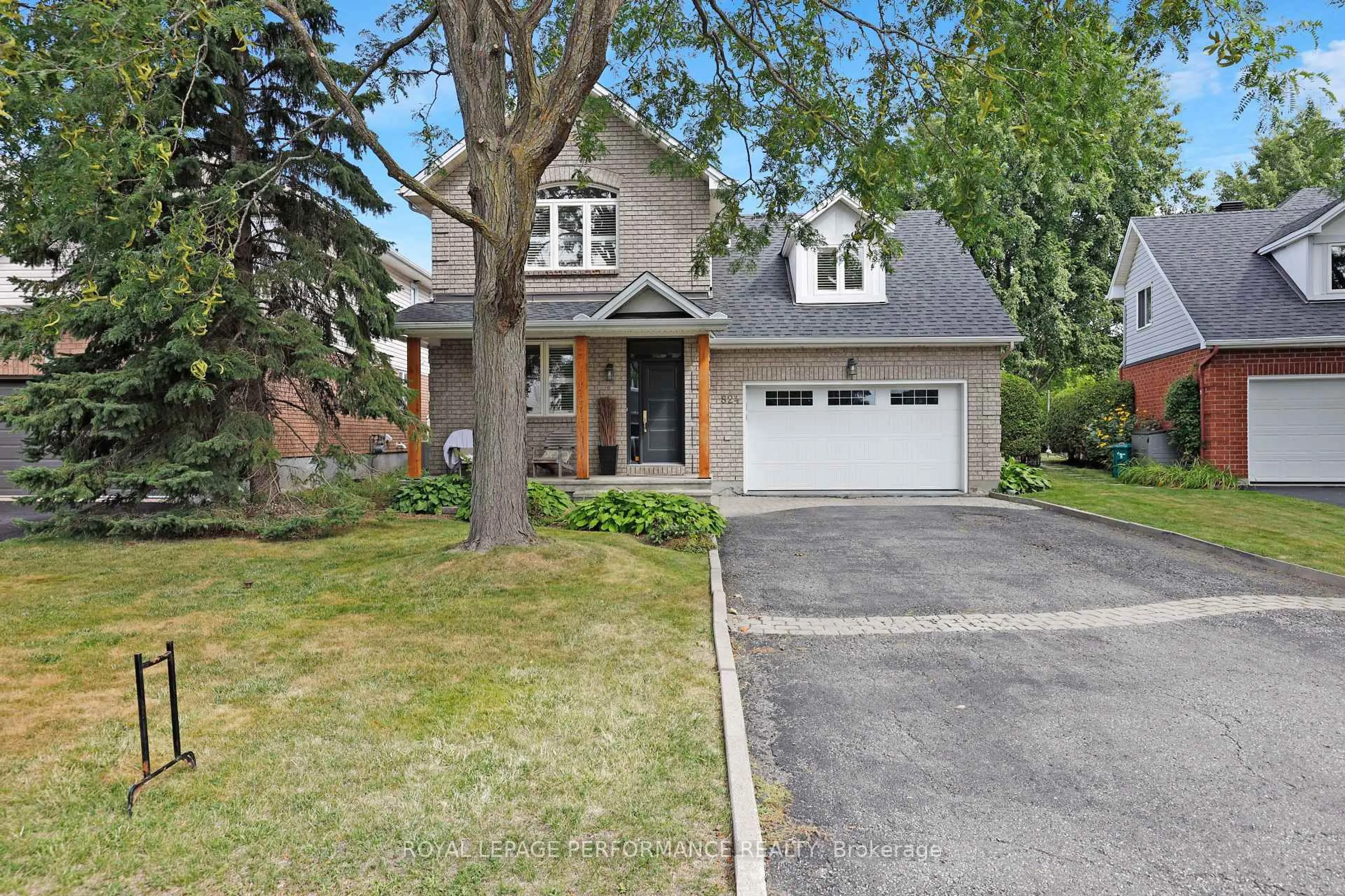 Home with brick exterior material, street for 824 Covehead Cres, Ottawa Ontario K1V 1M3