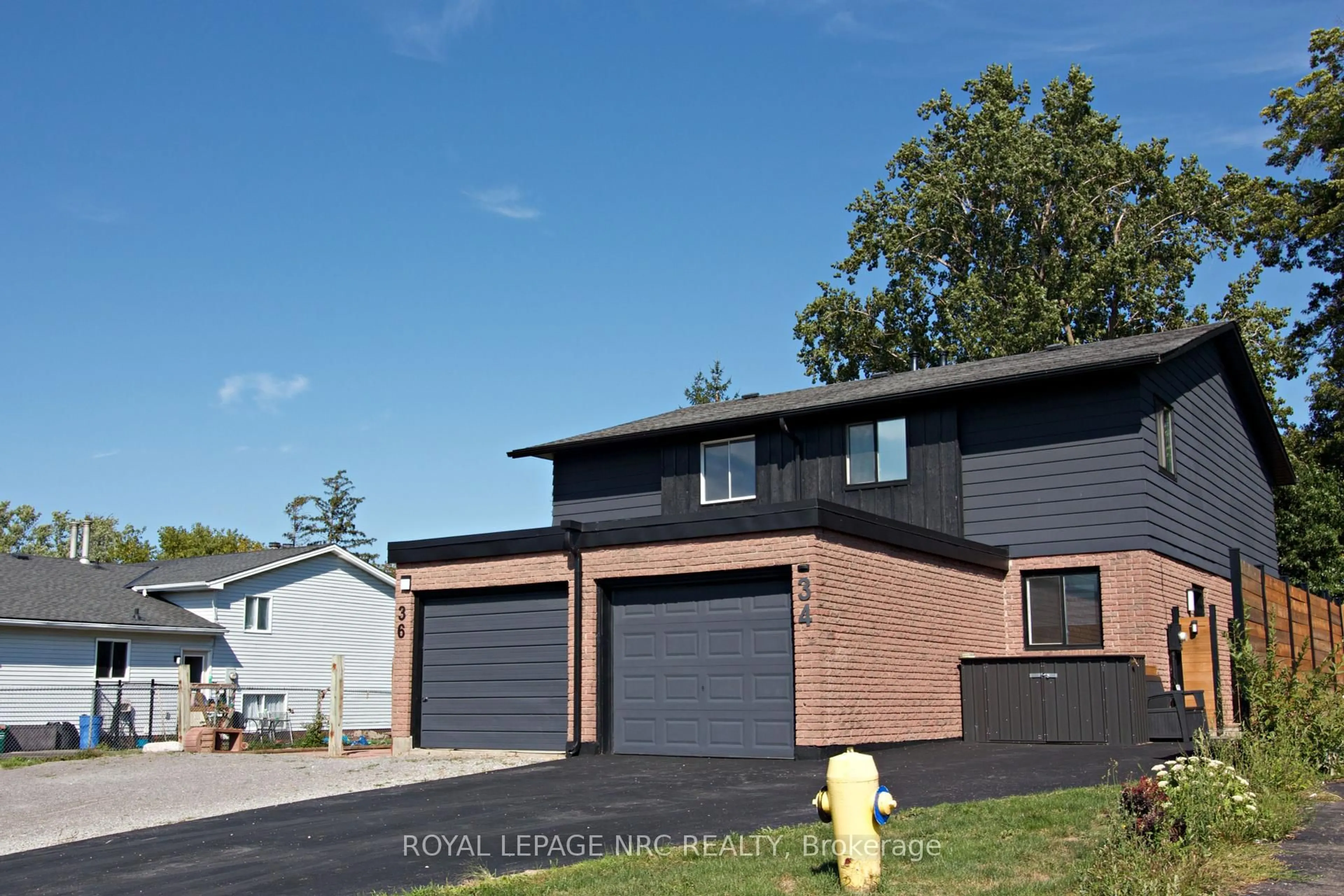 Home with brick exterior material, street for 34 Dodds Crt, Fort Erie Ontario L2A 5Z2