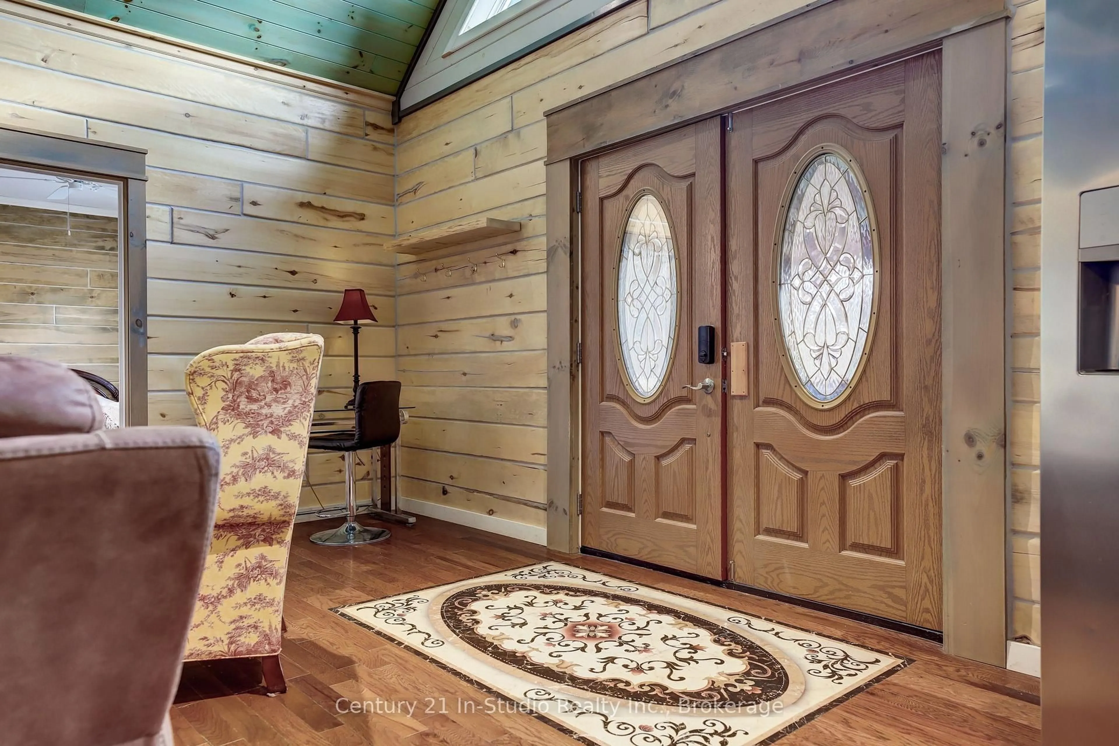 Indoor entryway for 25 Maple Golf Cres, Northern Bruce Peninsula Ontario N0H 2R0