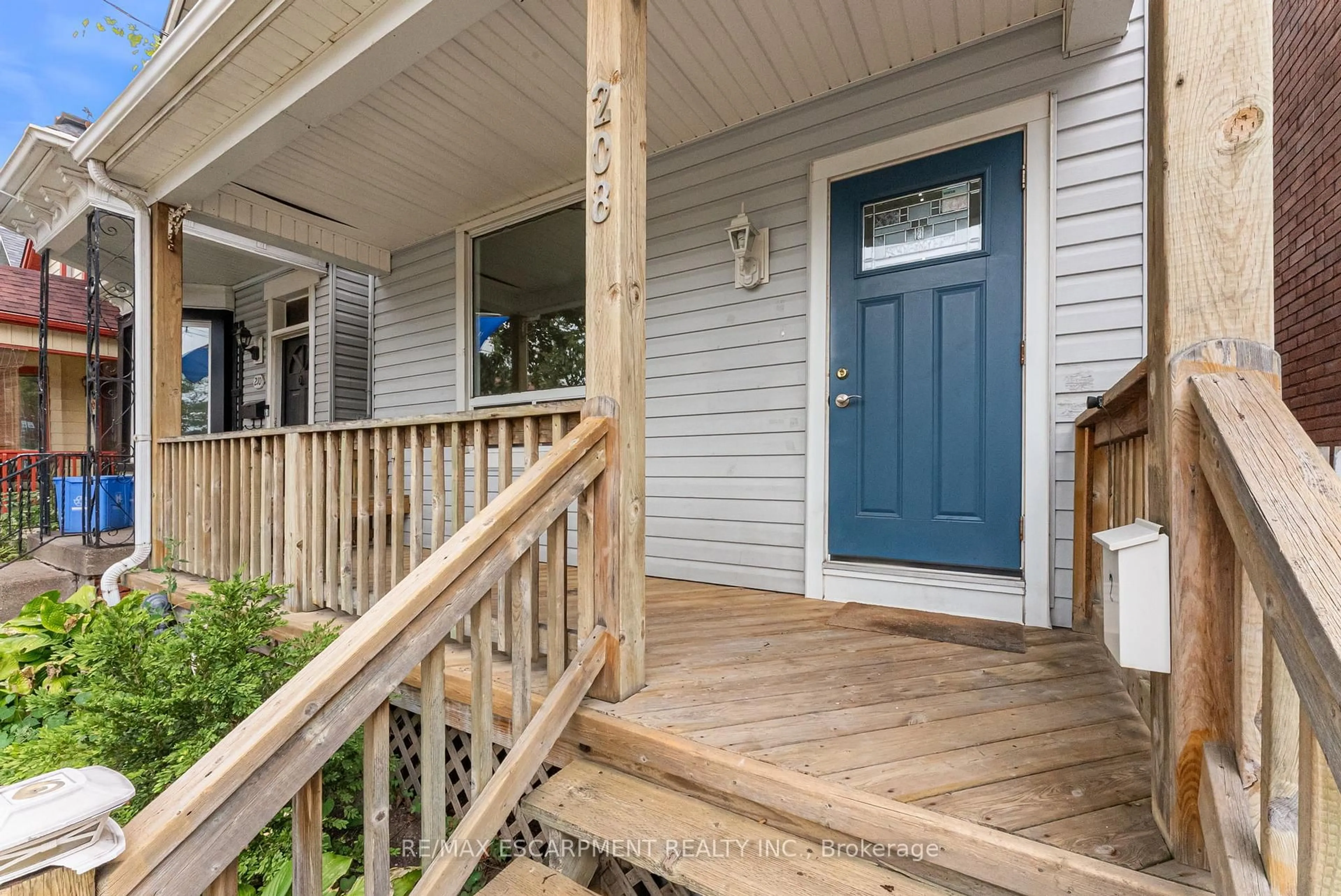 Unknown for 208 East Ave, Hamilton Ontario L8L 5J3