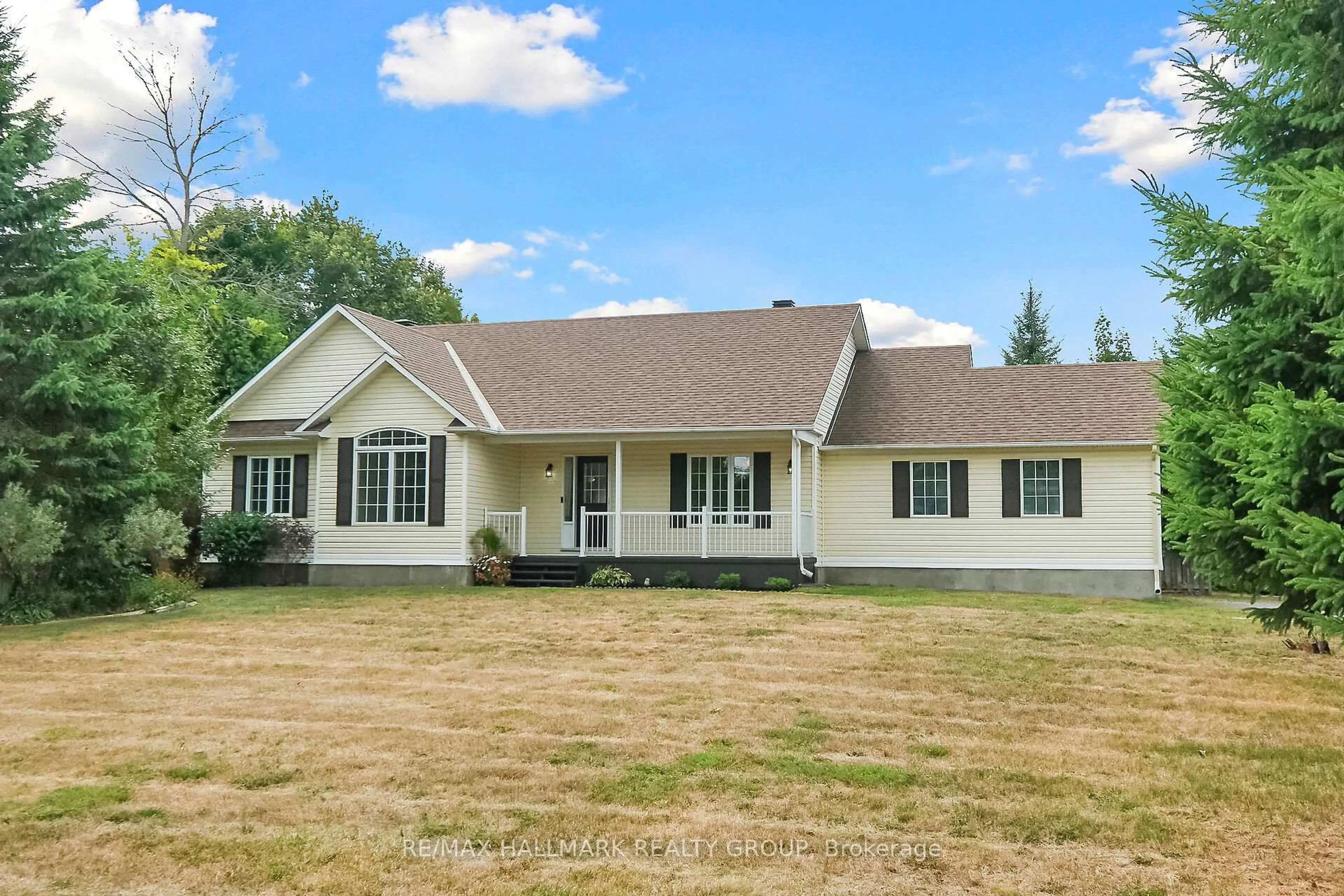 Home with vinyl exterior material, unknown for 207 Northcote Dr, Carleton Place Ontario K7C 0C4