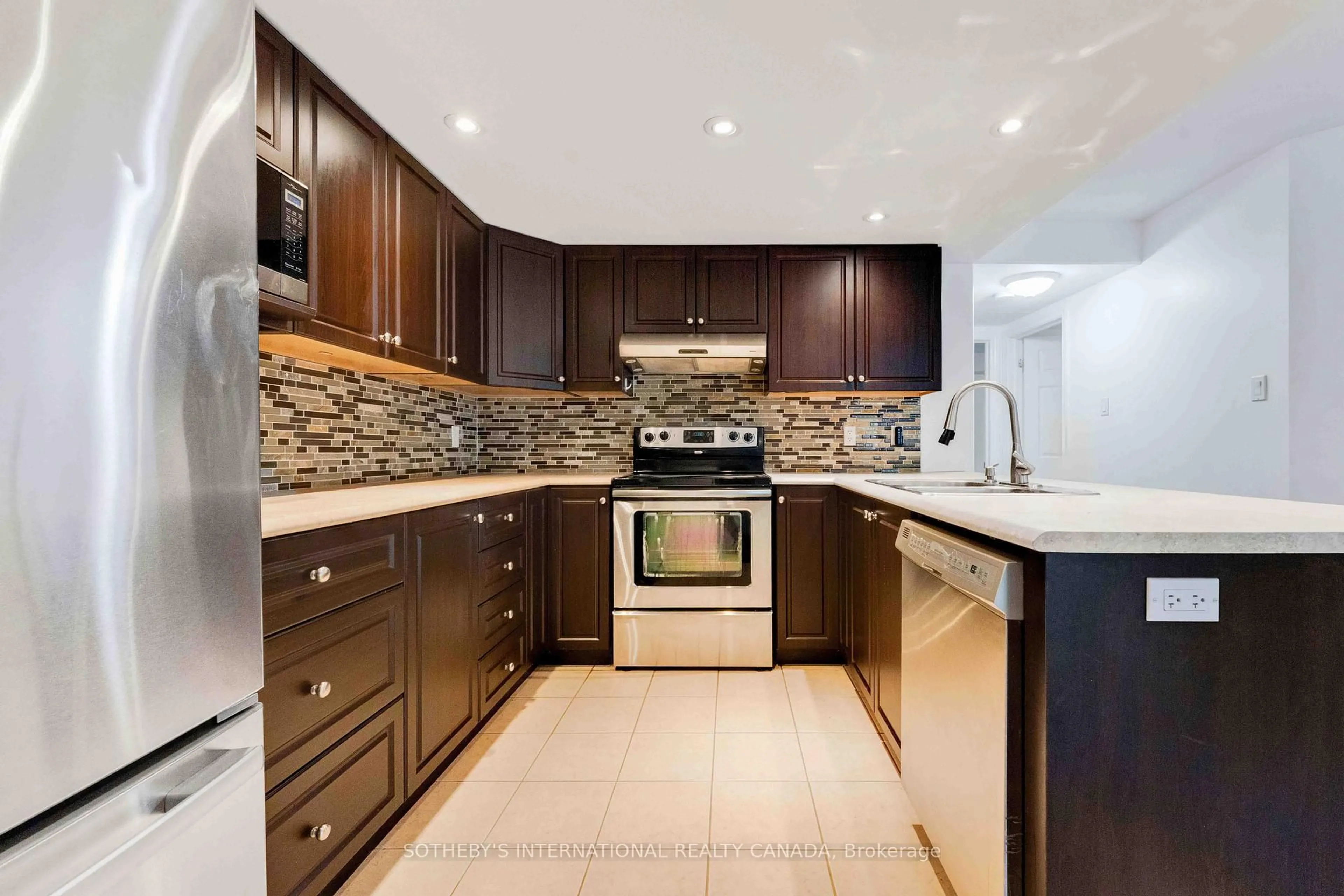 Unknown for 1238 Marenger St #18, Ottawa Ontario K1C 1S2