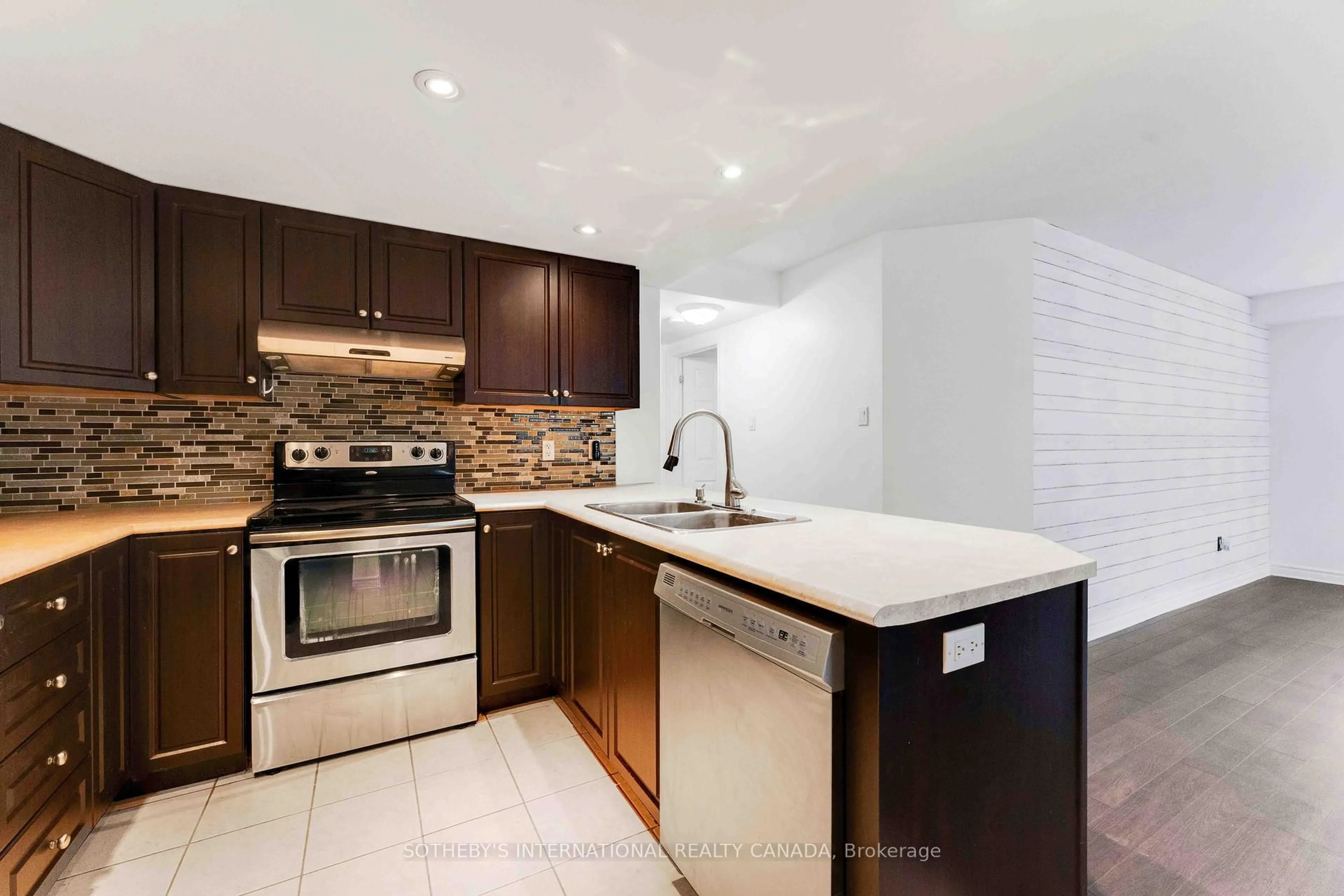 Unknown for 1238 Marenger St #18, Ottawa Ontario K1C 1S2