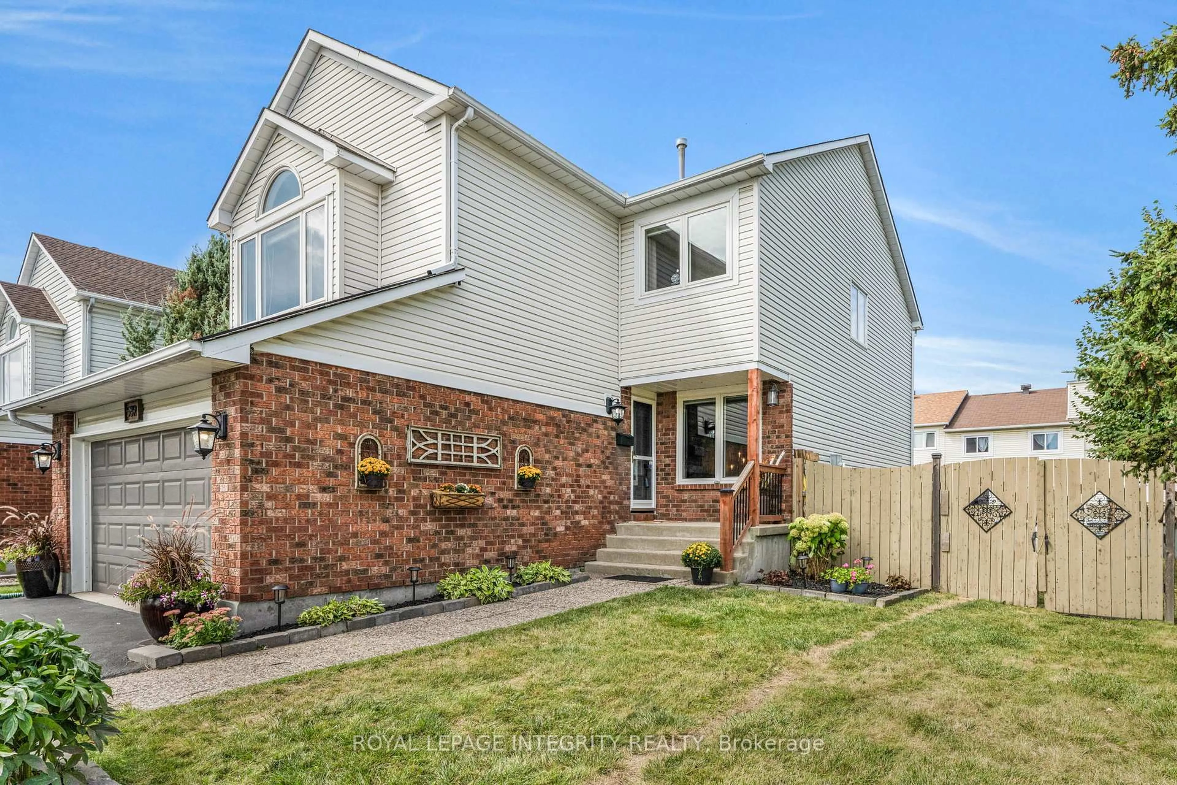 Home with brick exterior material, street for 589 Pocono Cres, Ottawa Ontario K4A 3J6