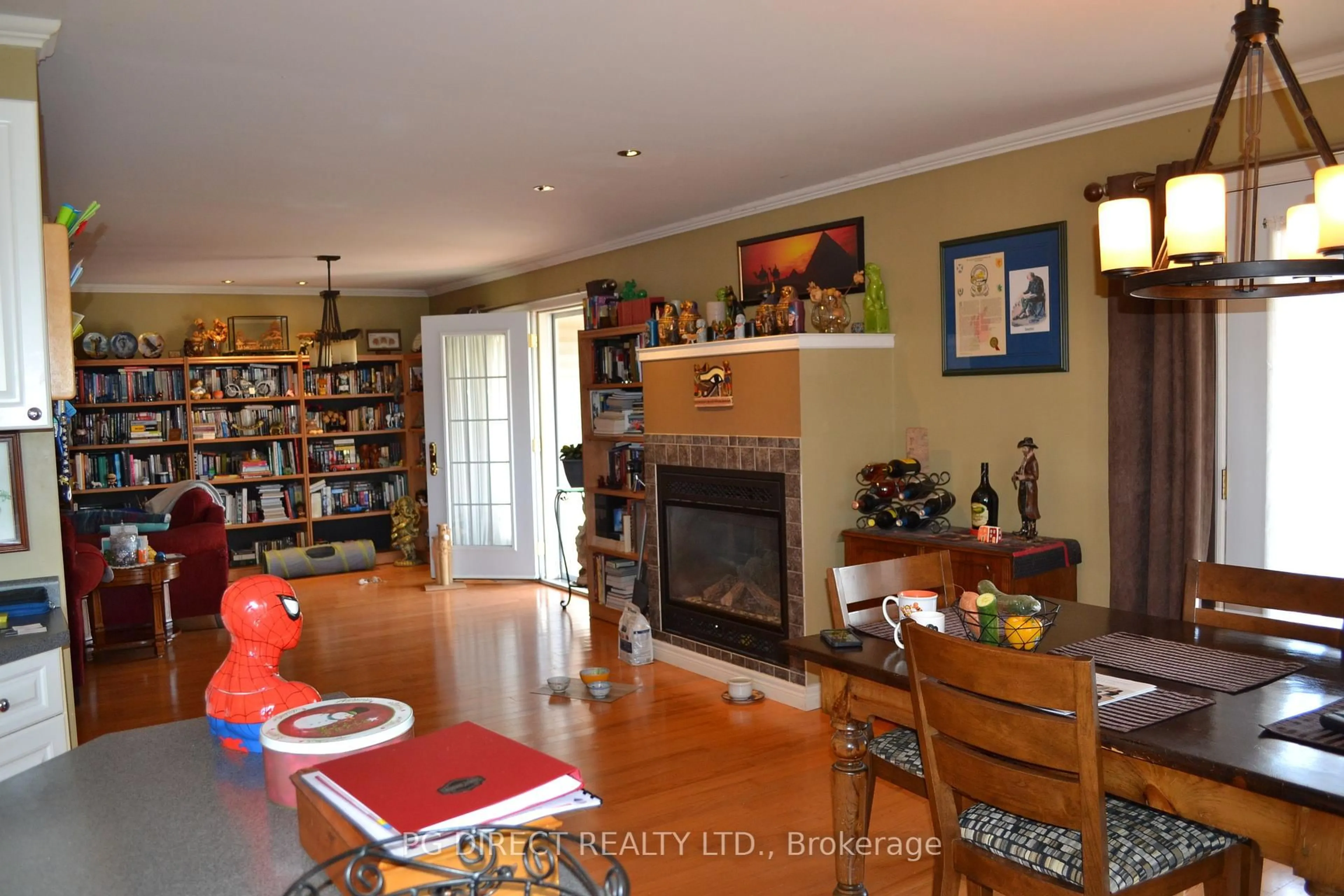 Dining room, wood/laminate floor for 270 Pinecreek Cres, Callander Ontario P0H 1H0