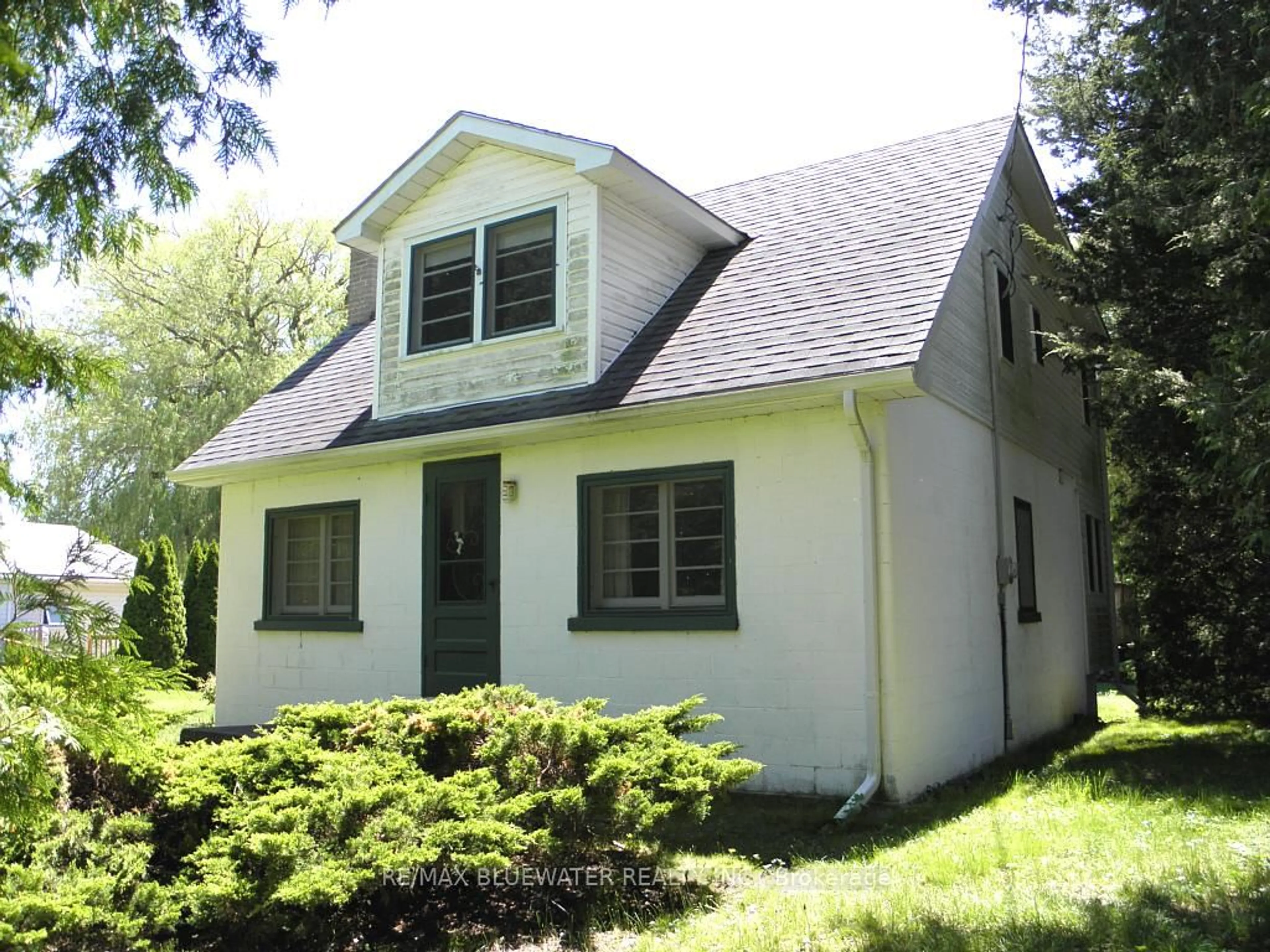 Home with vinyl exterior material, street for 6493 West Parkway Dr, Lambton Shores Ontario N0N 1J2