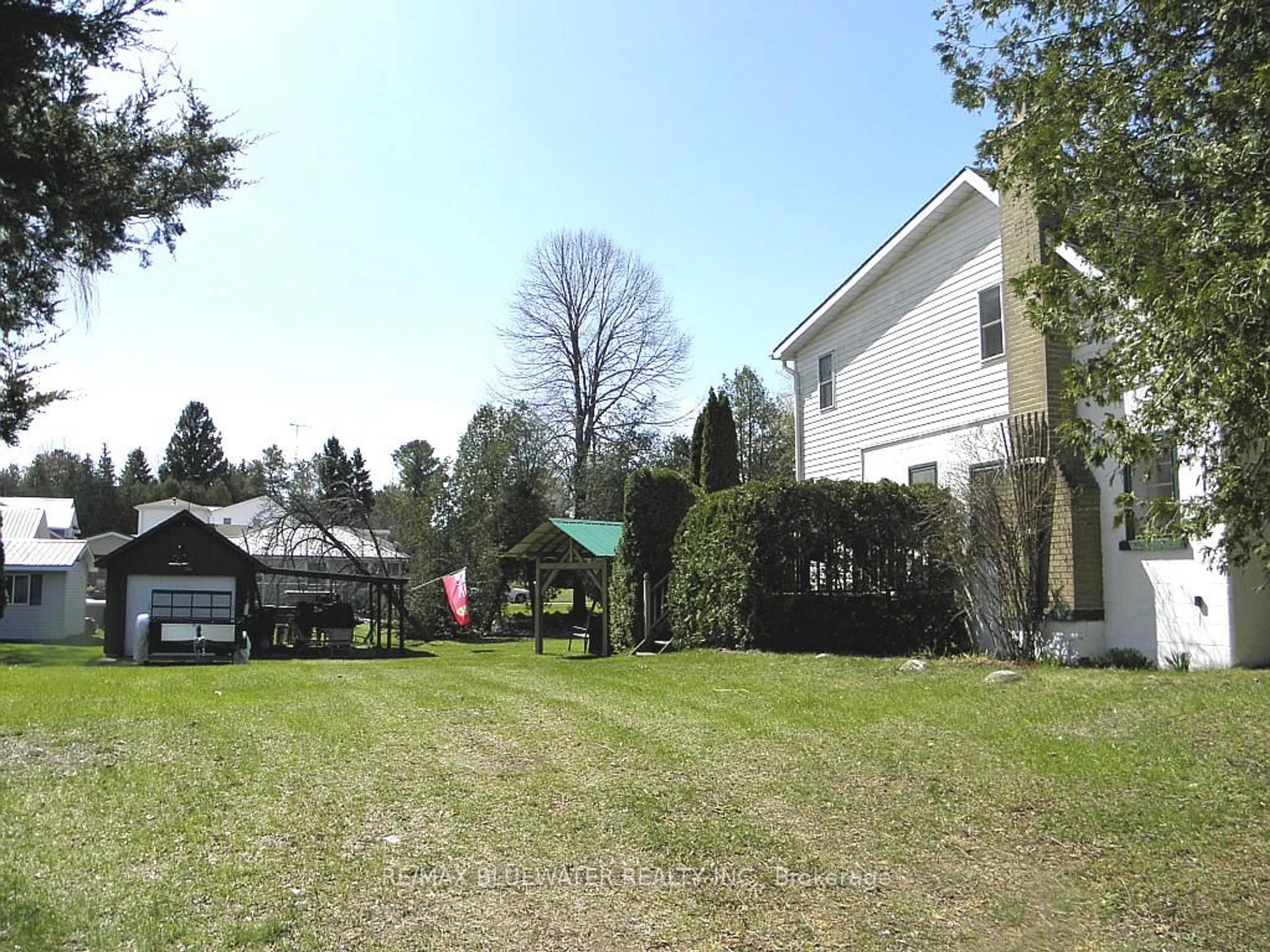 Unknown for 6493 West Parkway Dr, Lambton Shores Ontario N0N 1J2