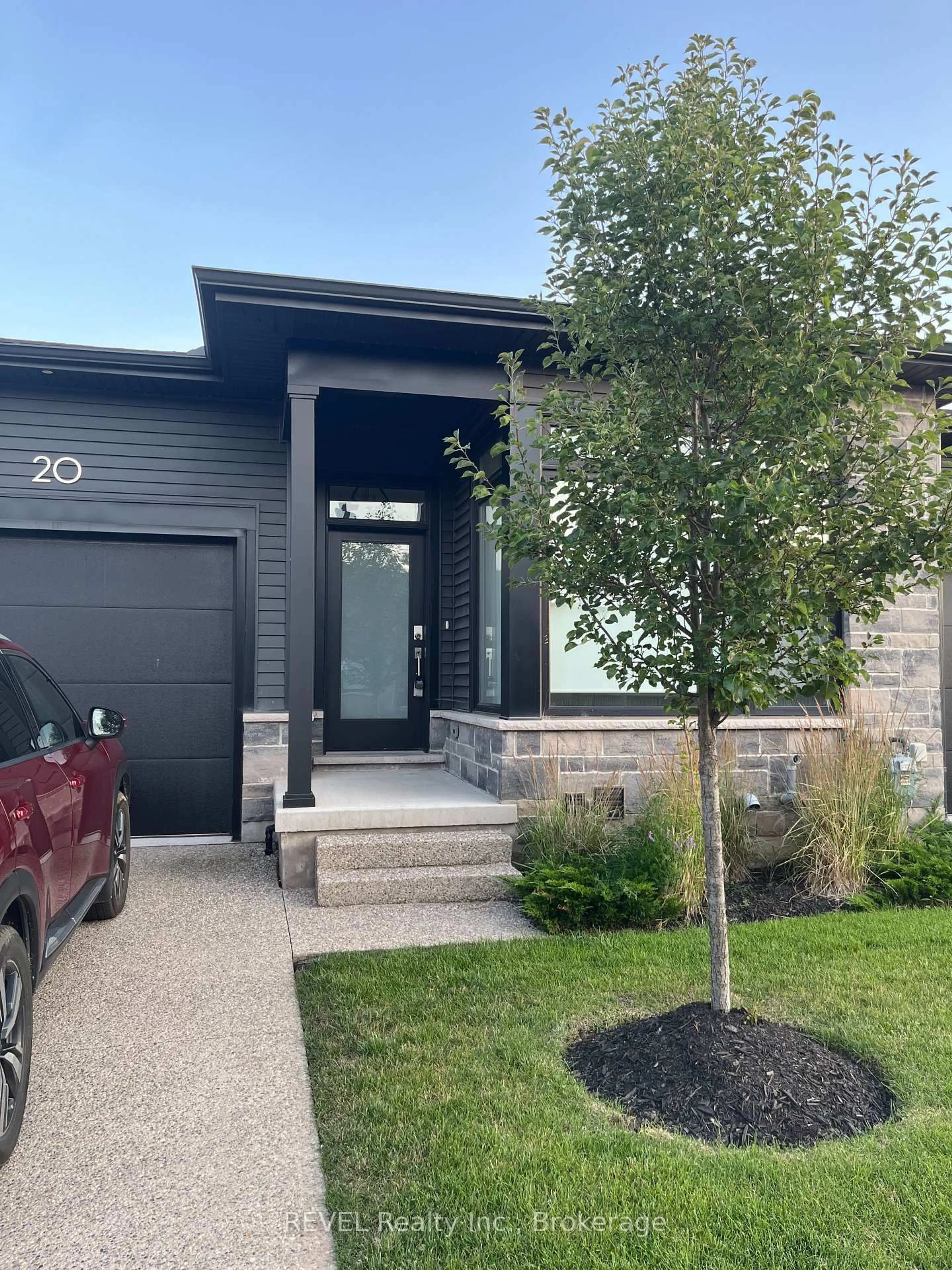 Home with brick exterior material, street for 8974 Willoughby Dr #20, Niagara Falls Ontario L2G 7Y4