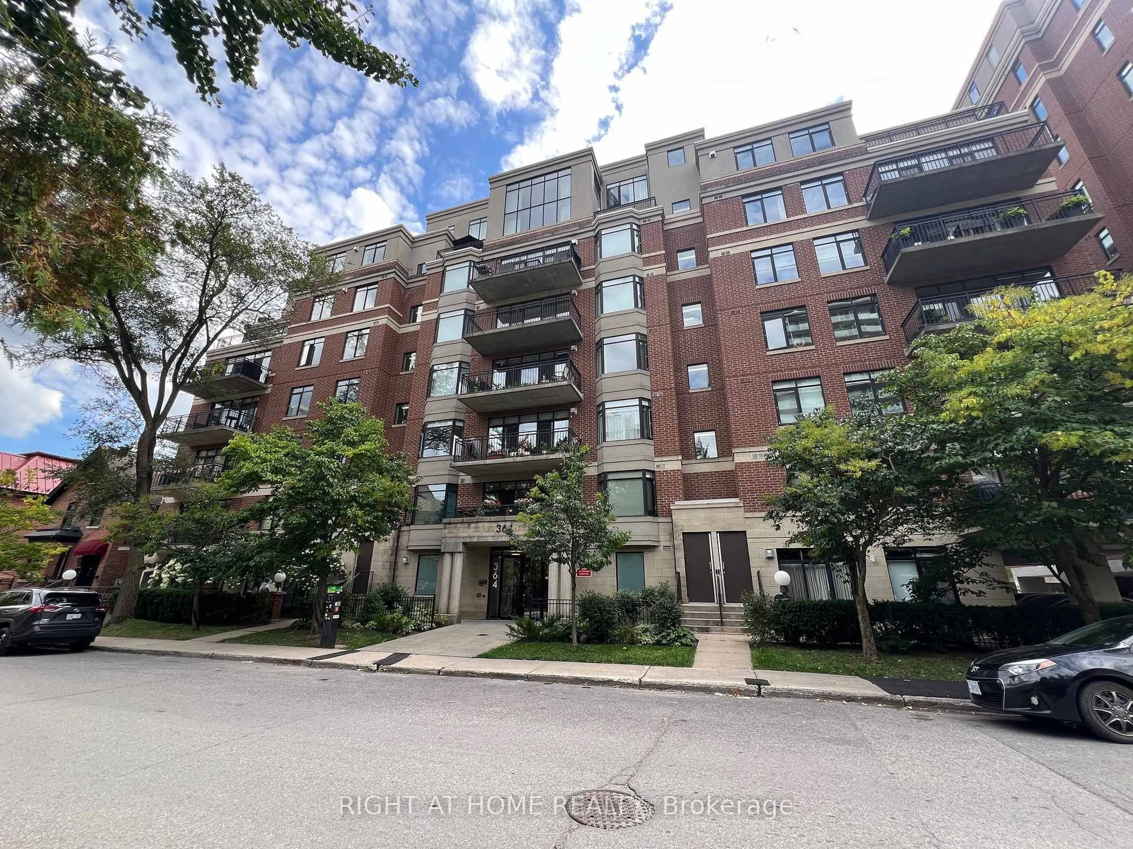 Unknown for 364 COOPER St #504, Ottawa Ontario K2P 2P3