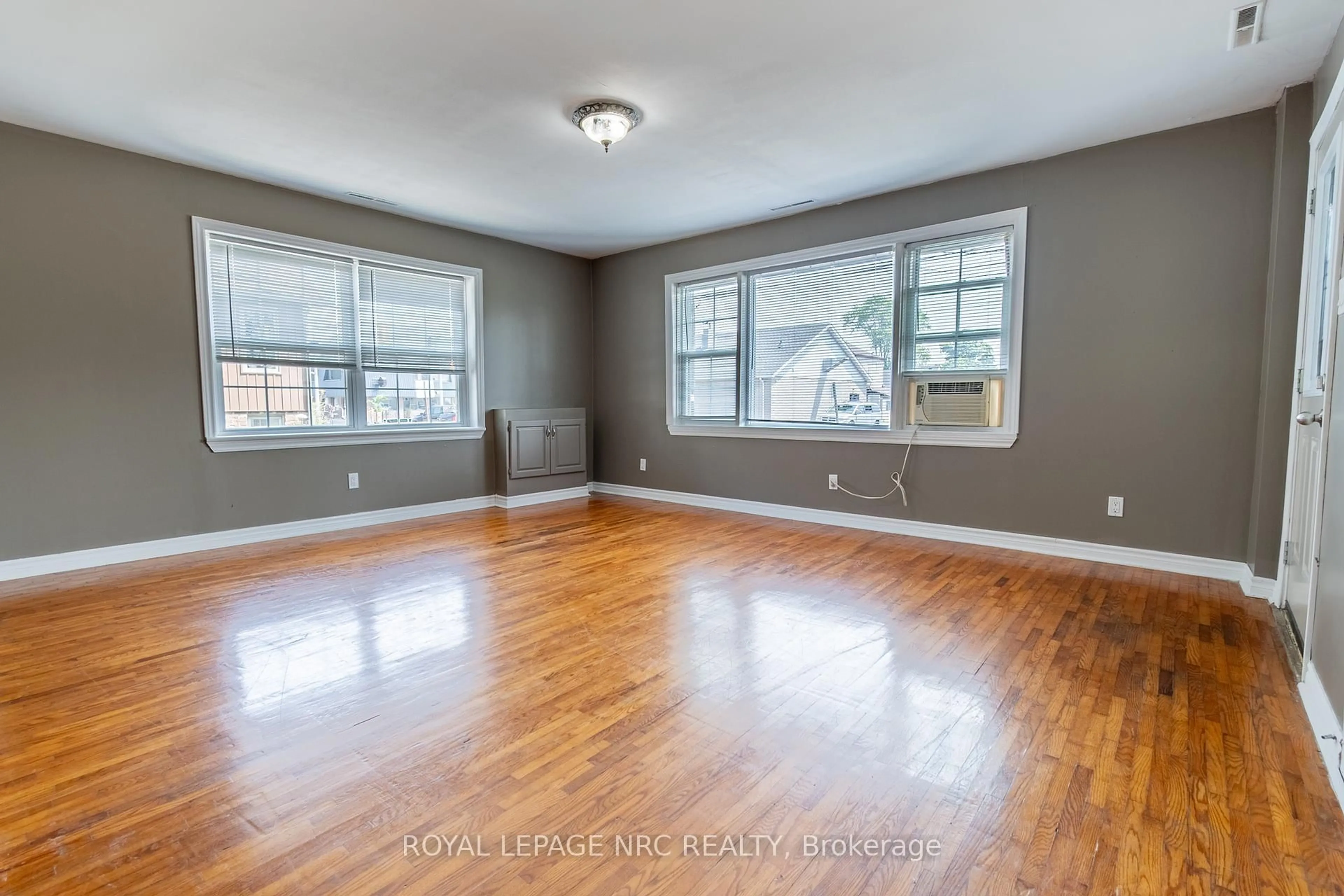 A pic of a room for 732-734 Steele St, Port Colborne Ontario L3K 4Z2