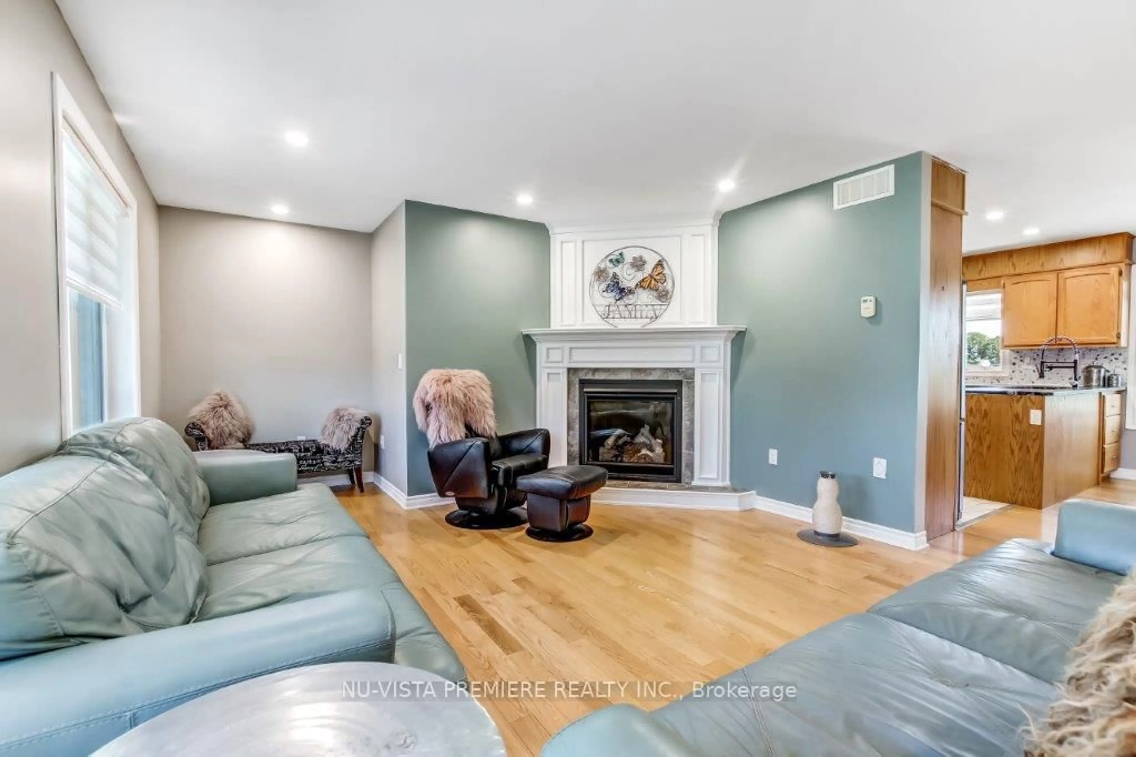 Living room with furniture, unknown for 8578 Vance Dr, Lambton Shores Ontario N0N 1J7