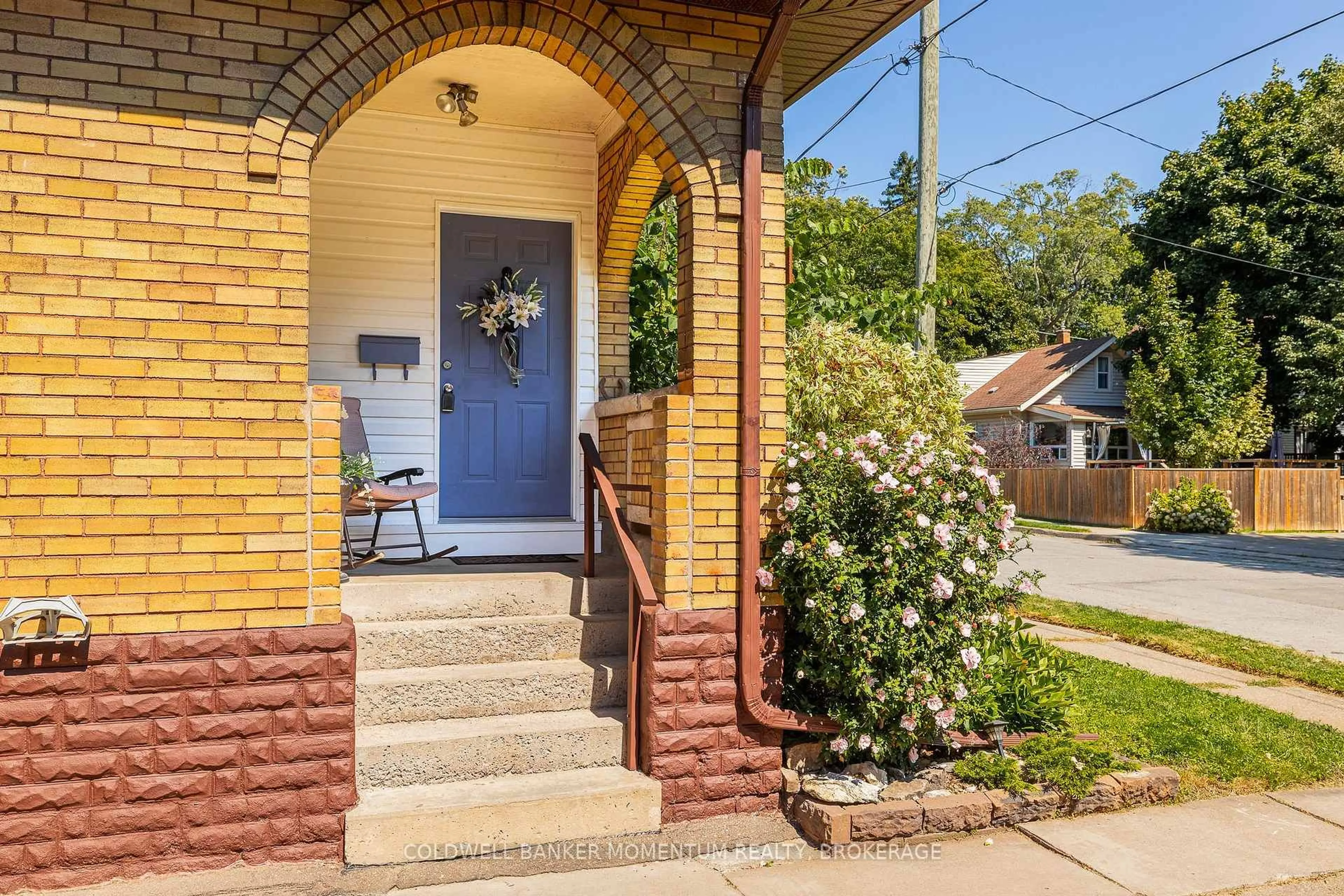 Home with brick exterior material, street for 6389 LOCUS Ave, Niagara Falls Ontario L2G 4K4