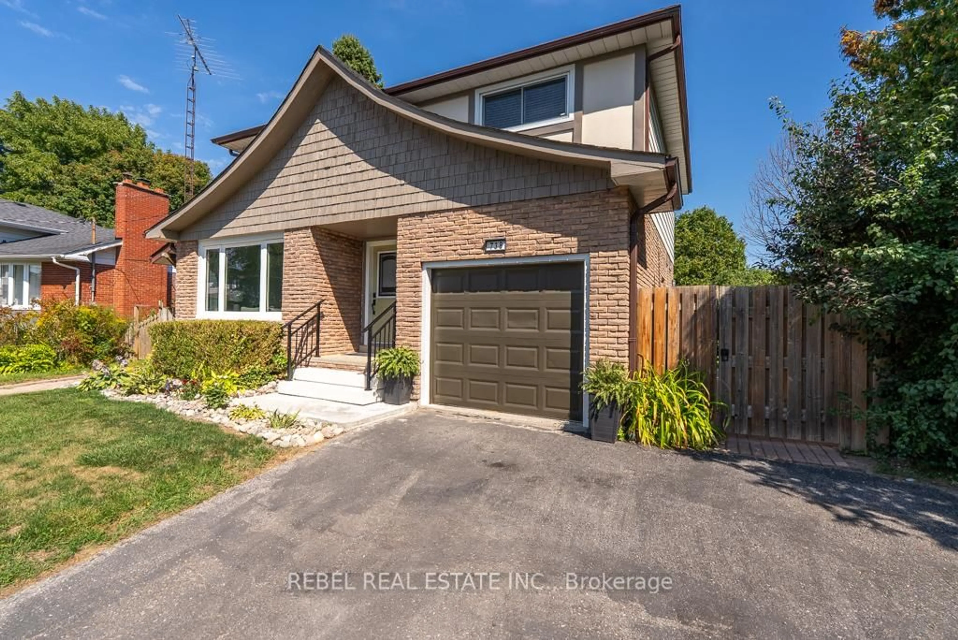Home with brick exterior material, street for 738 Spragge Cres, Cobourg Ontario K9A 2T5