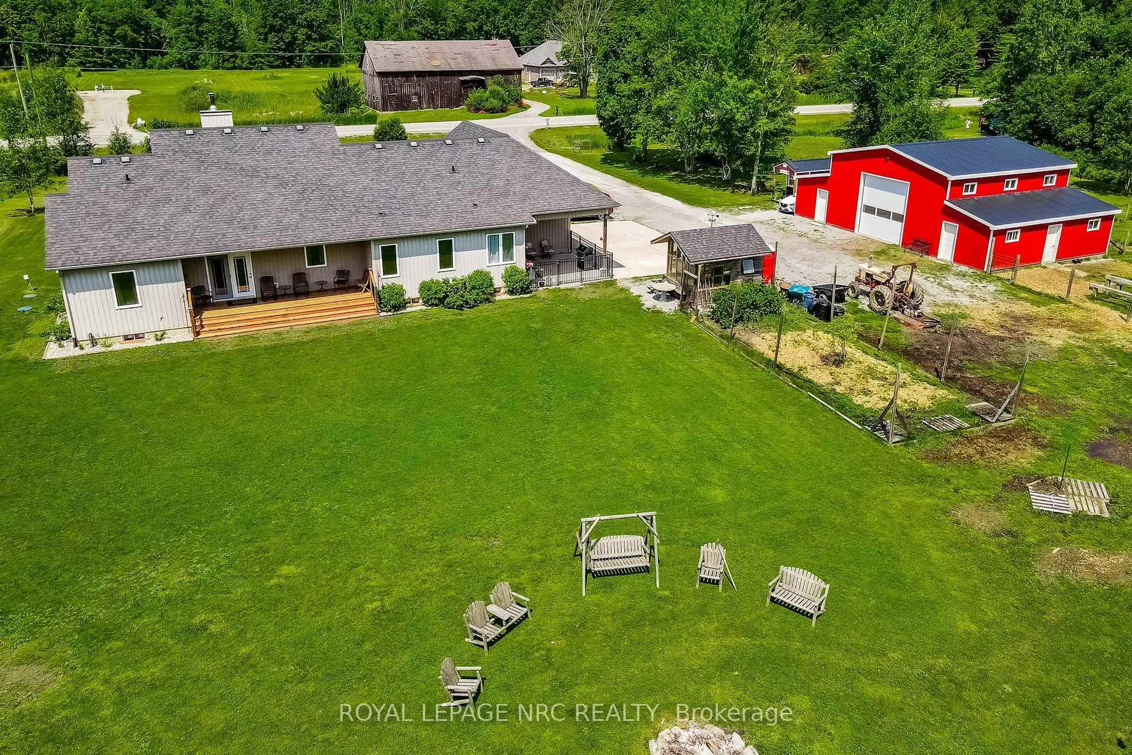 A pic from outside/outdoor area/front of a property/back of a property/a pic from drone, water/lake/river/ocean view for 4511 Miller Rd, Port Colborne Ontario L3B 5N7