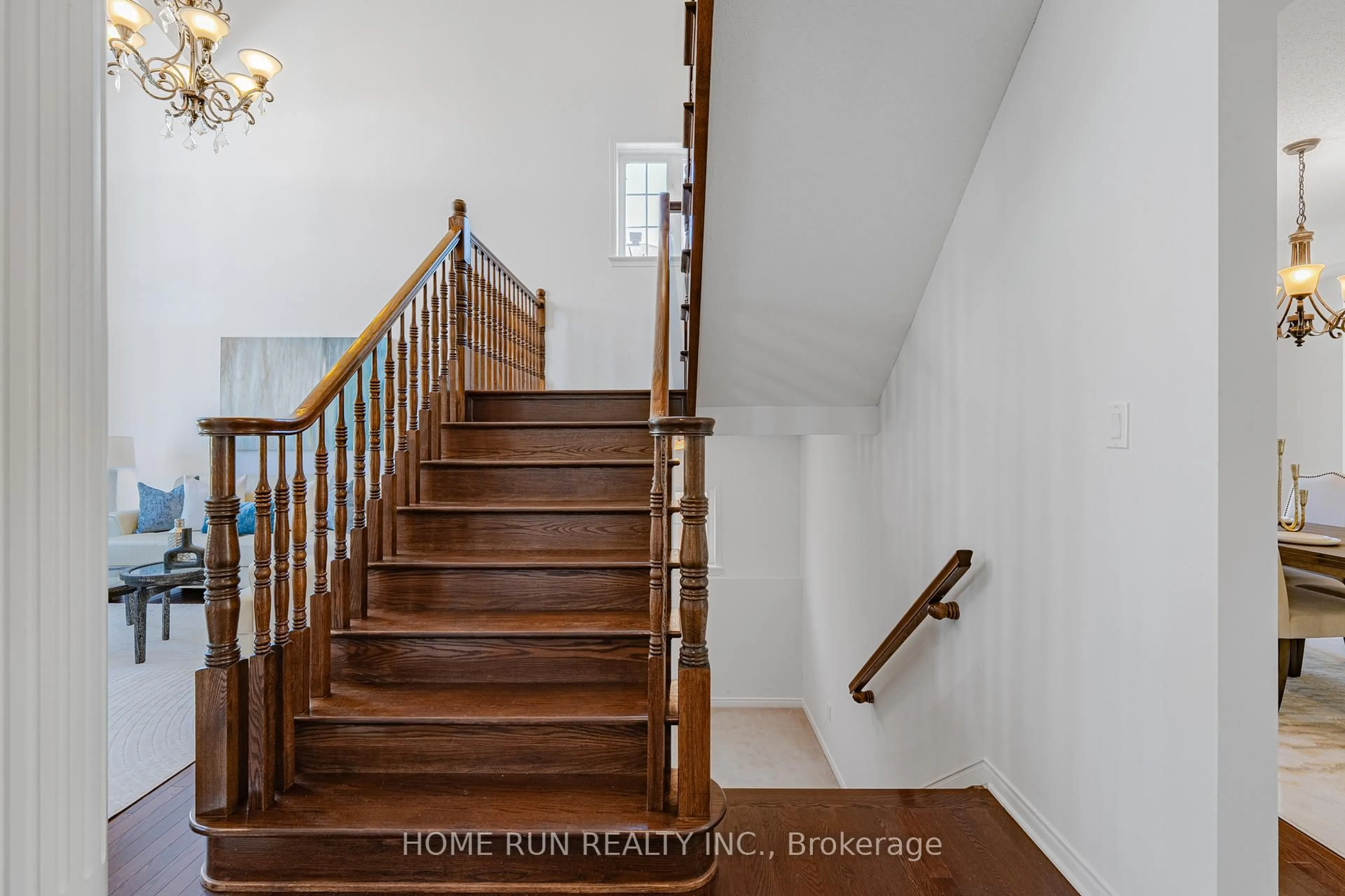 Stairs for 763 Kilbirnie Dr, Ottawa Ontario K2J 0M2
