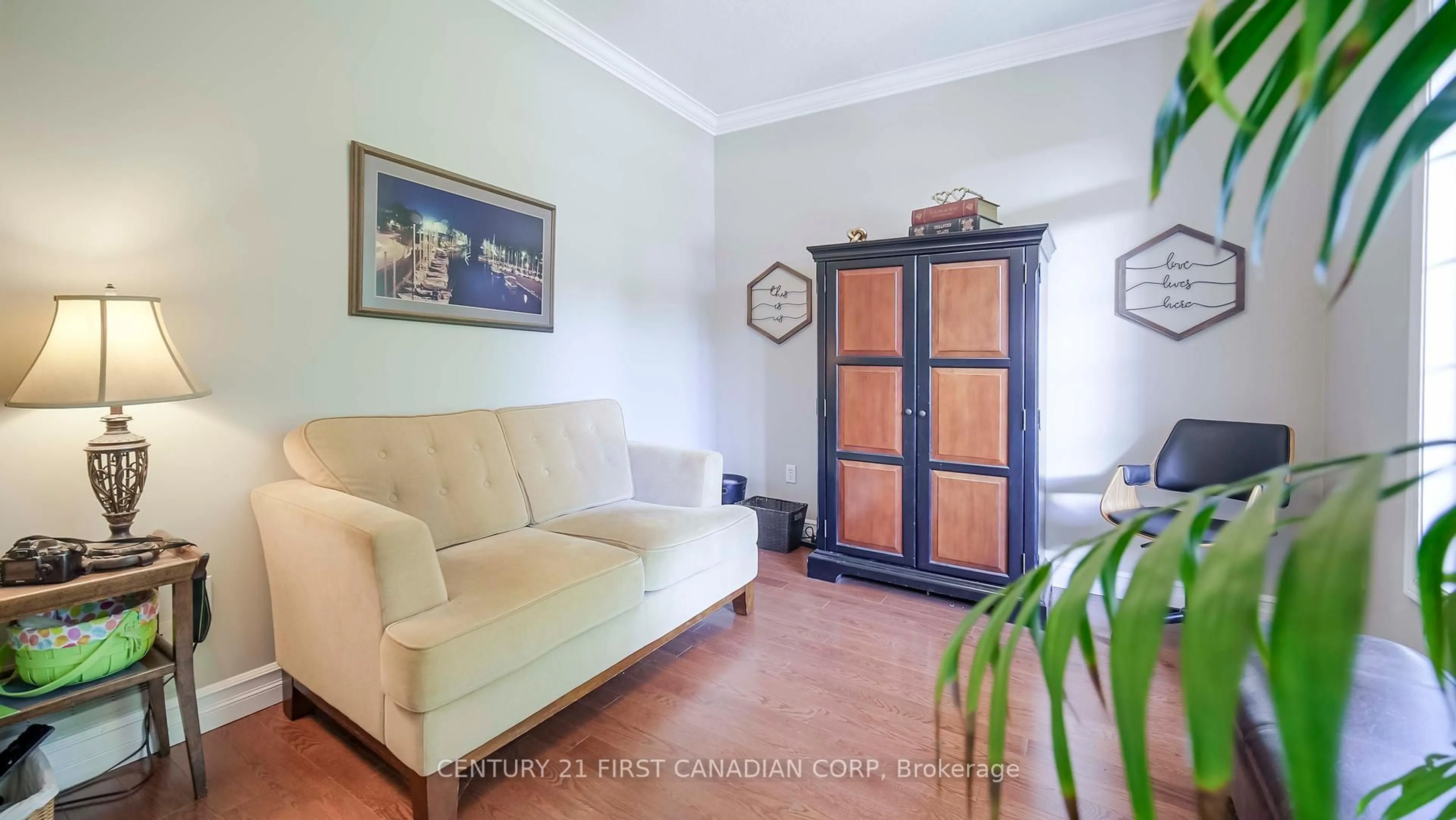 Living room with furniture, unknown for 327 Richmeadow Rd, London North Ontario N6H 5T2