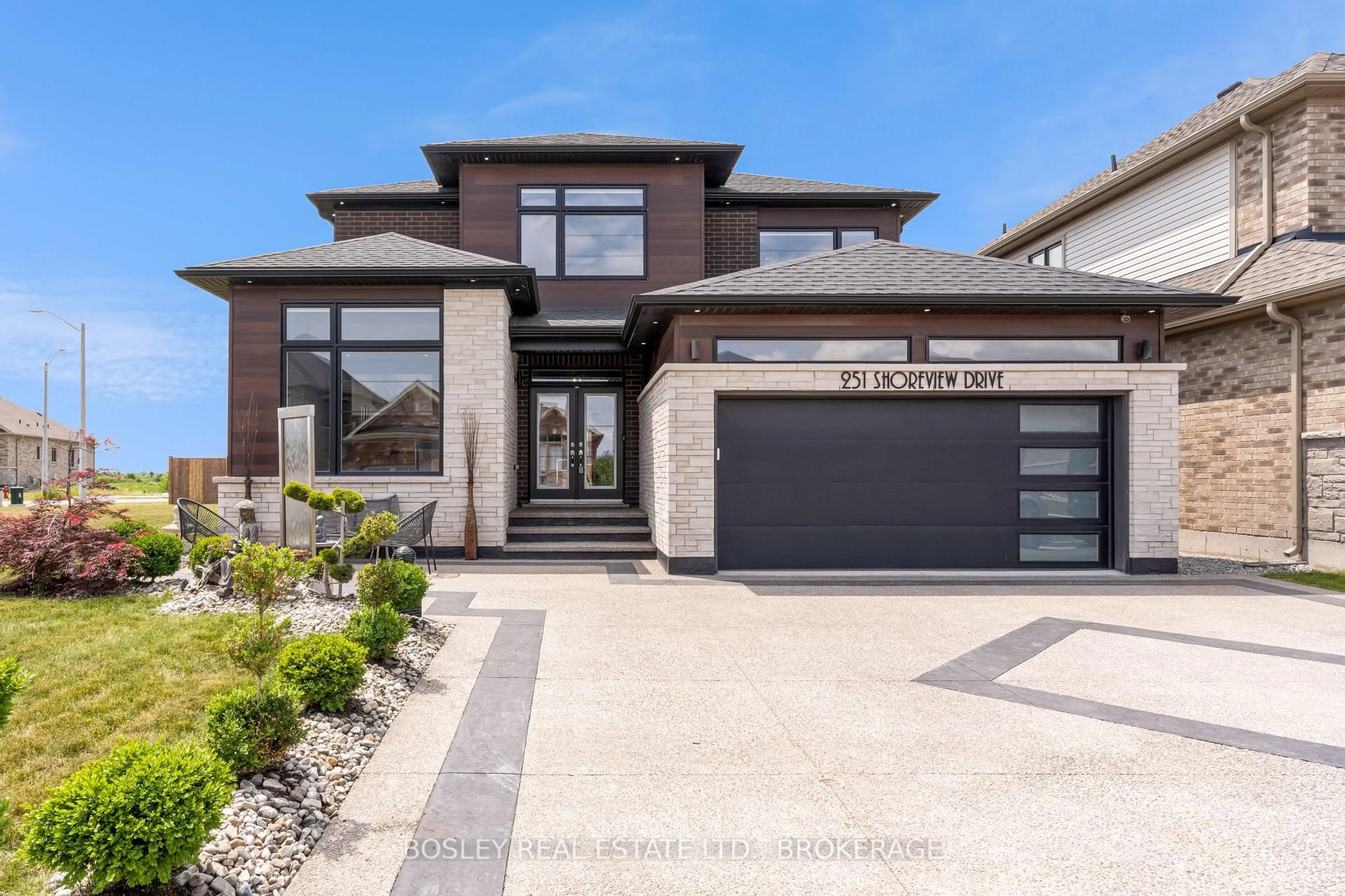Home with brick exterior material, street for 251 Shoreview Dr, Welland Ontario L3B 0H3