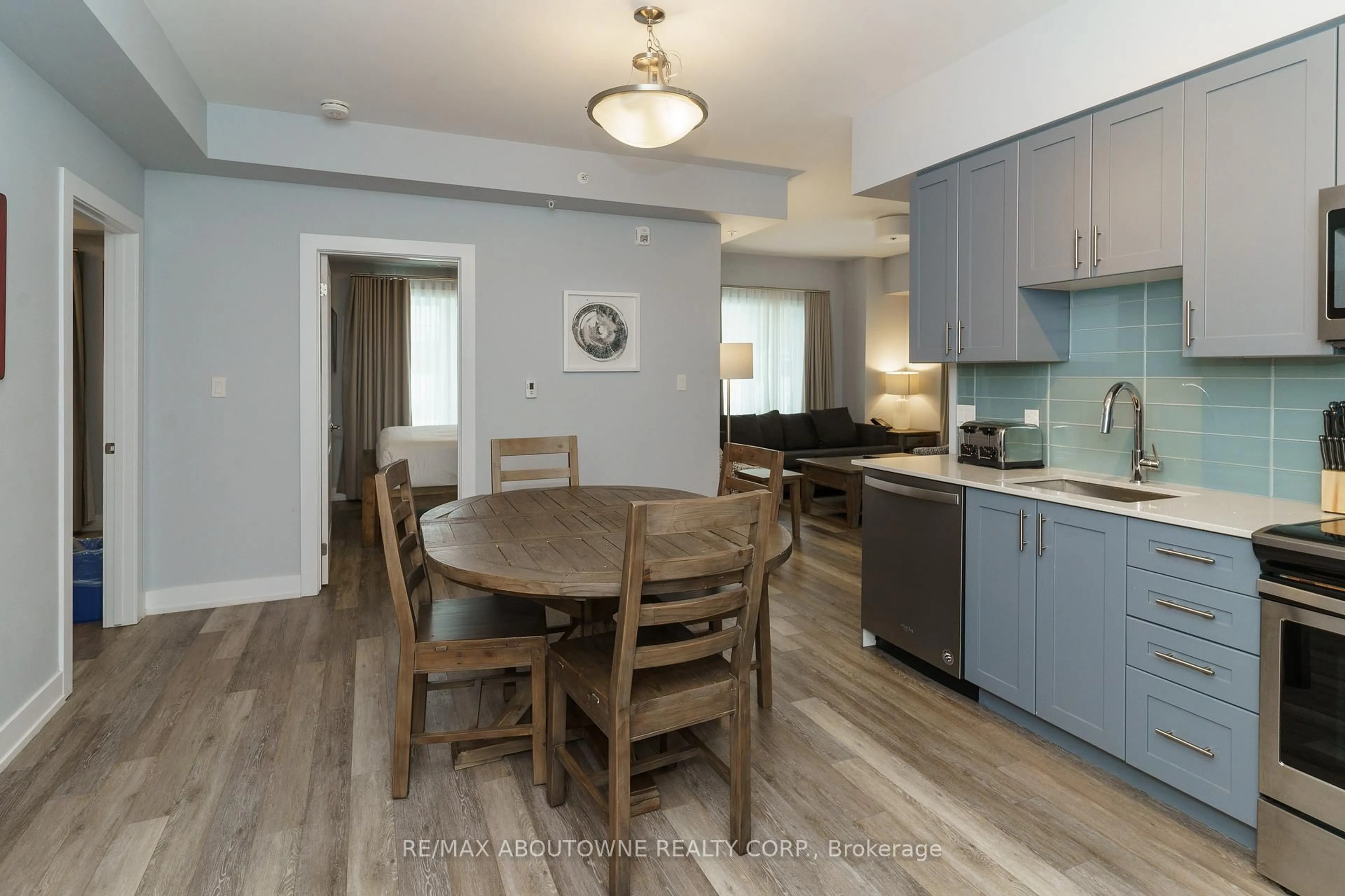 Open concept kitchen, unknown for 25 PEN LAKE POINT Rd #332, Huntsville Ontario P1H 1A9
