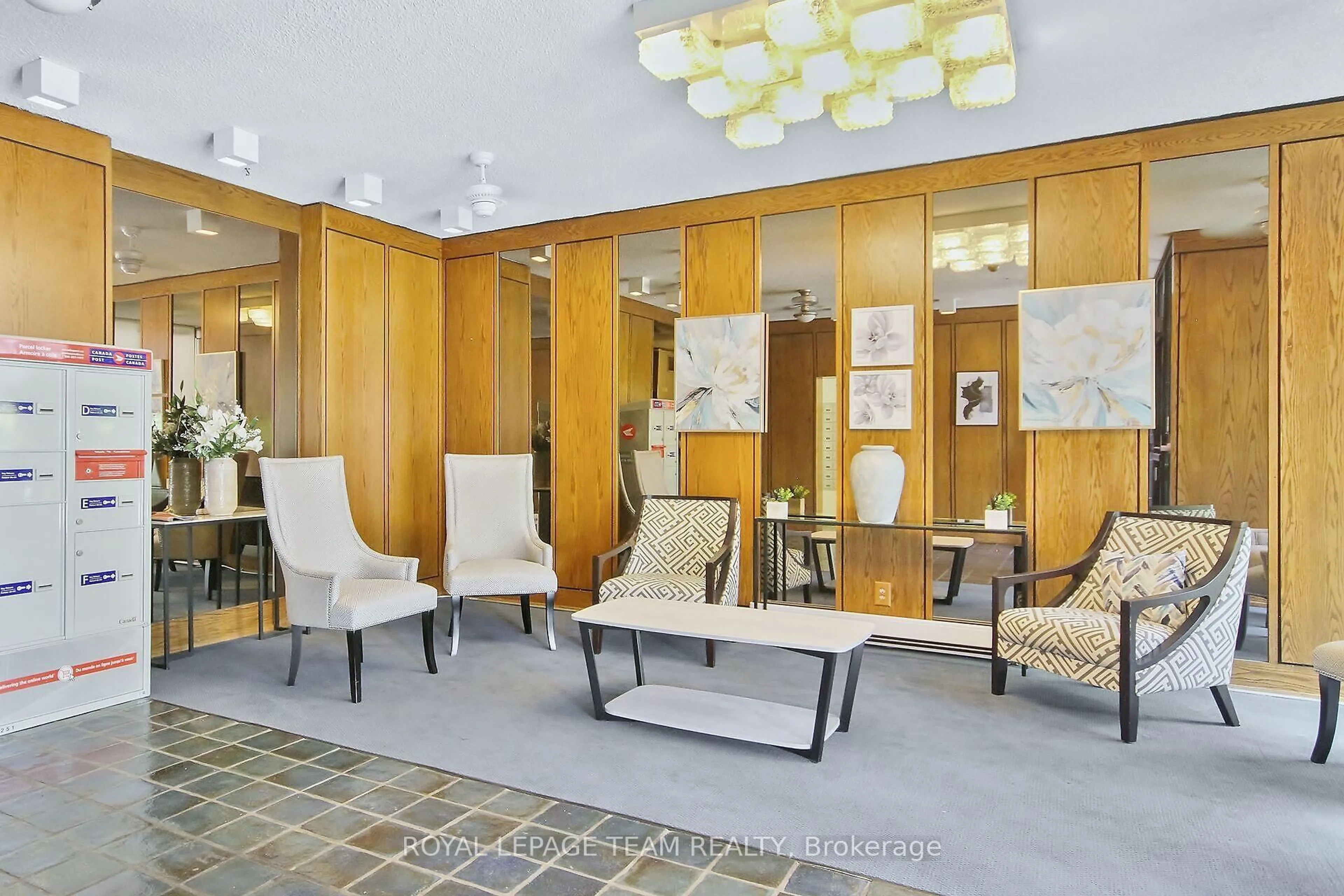 Lobby for 1285 Cahill Dr #1808, Ottawa Ontario K1V 9A7