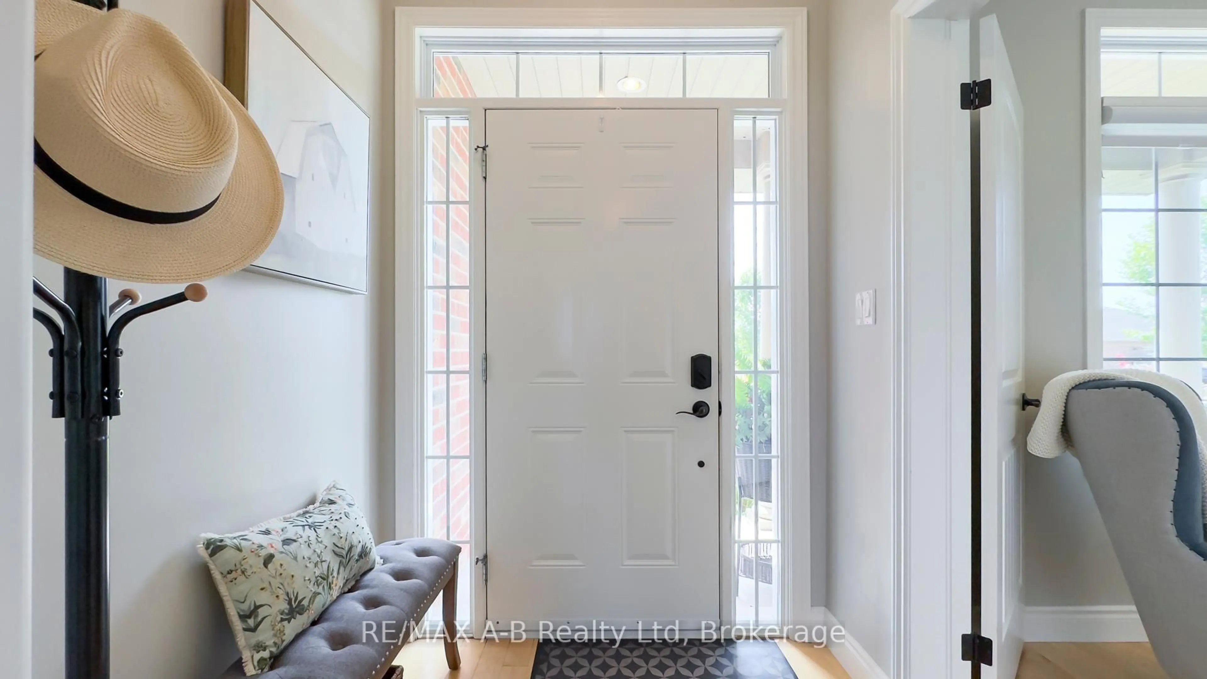 Indoor entryway for 77 Guest Crt, St. Marys Ontario N4X 1E5