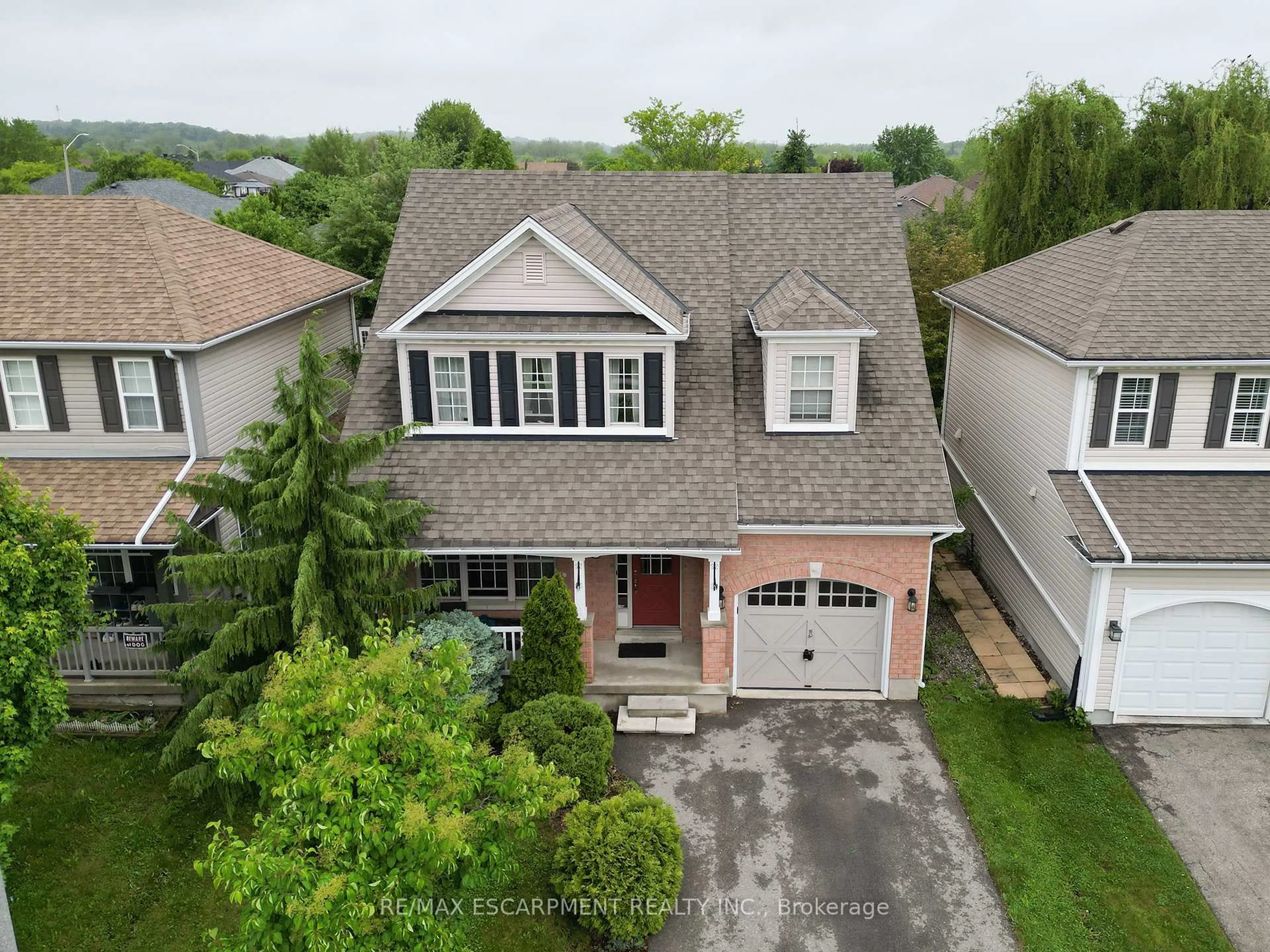 A pic from outside/outdoor area/front of a property/back of a property/a pic from drone, street for 12 Gaydon Way, Brantford Ontario N3T 6P9