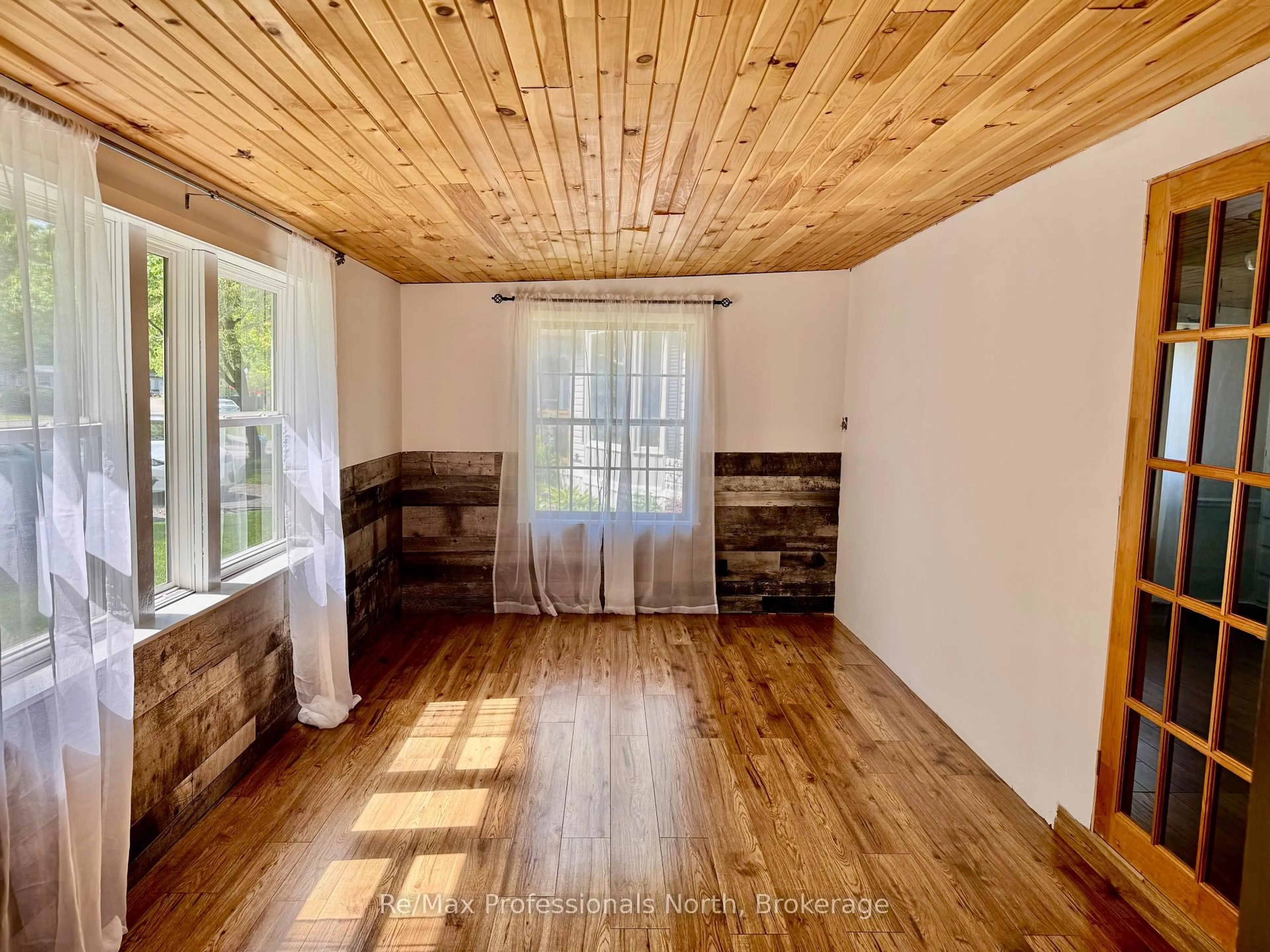 A pic of a room for 1007 Racoon Rd #86, Gravenhurst Ontario P1P 1R1