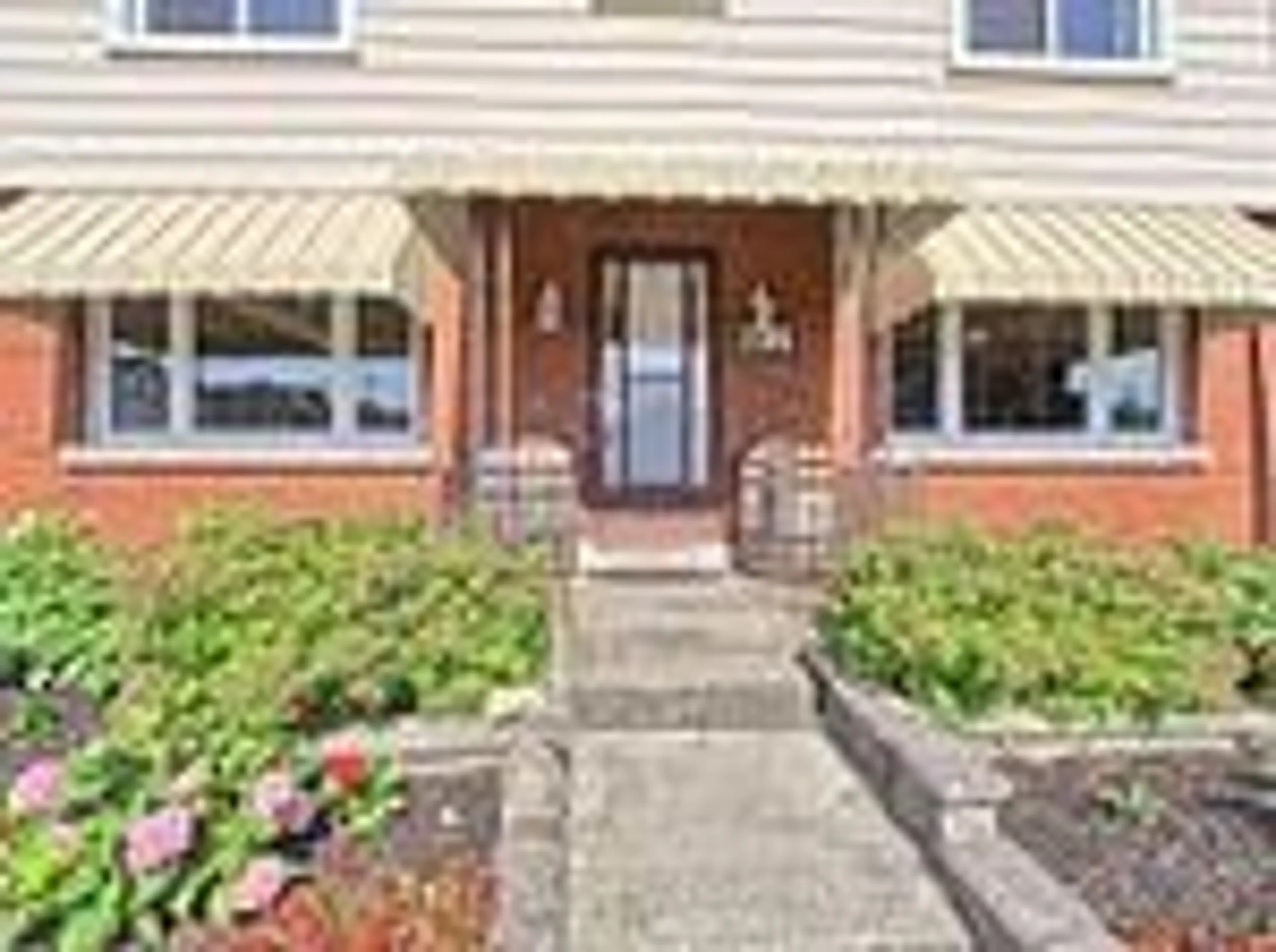 Unknown for 396 East 16th St, Hamilton Ontario L9A 4K5