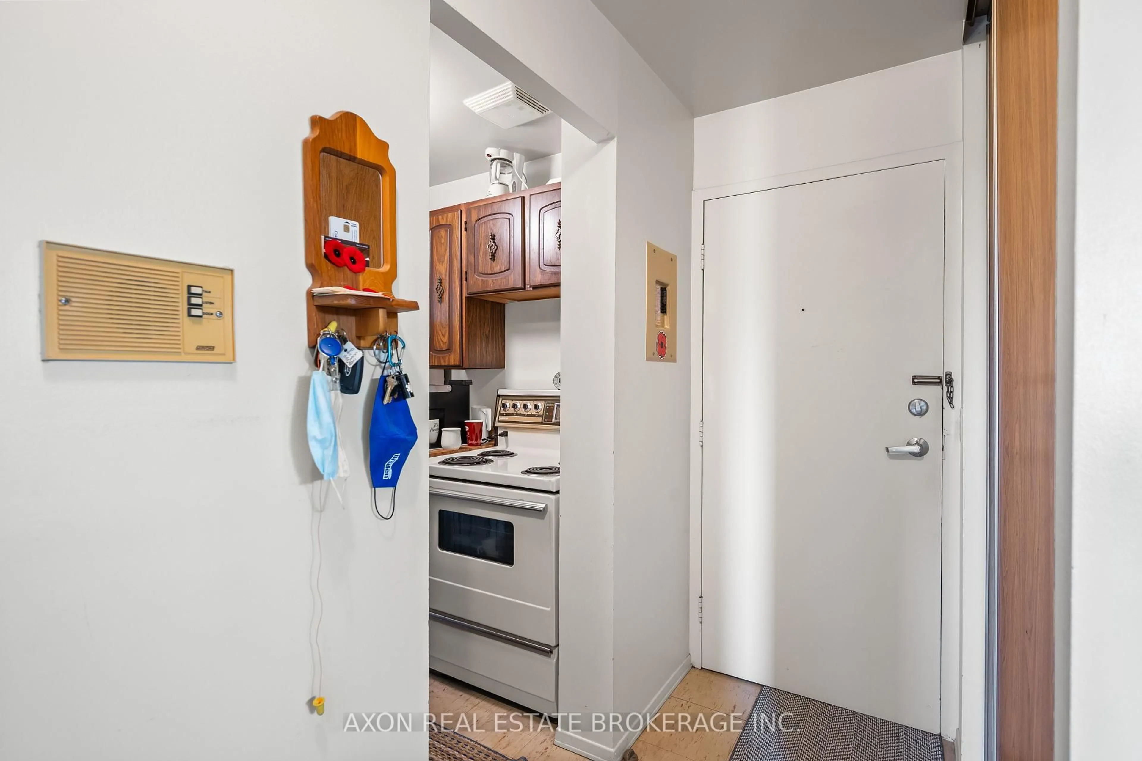 Standard kitchen, unknown for 358 Queen Mary Rd #501, Kingston Ontario K7M 7E8