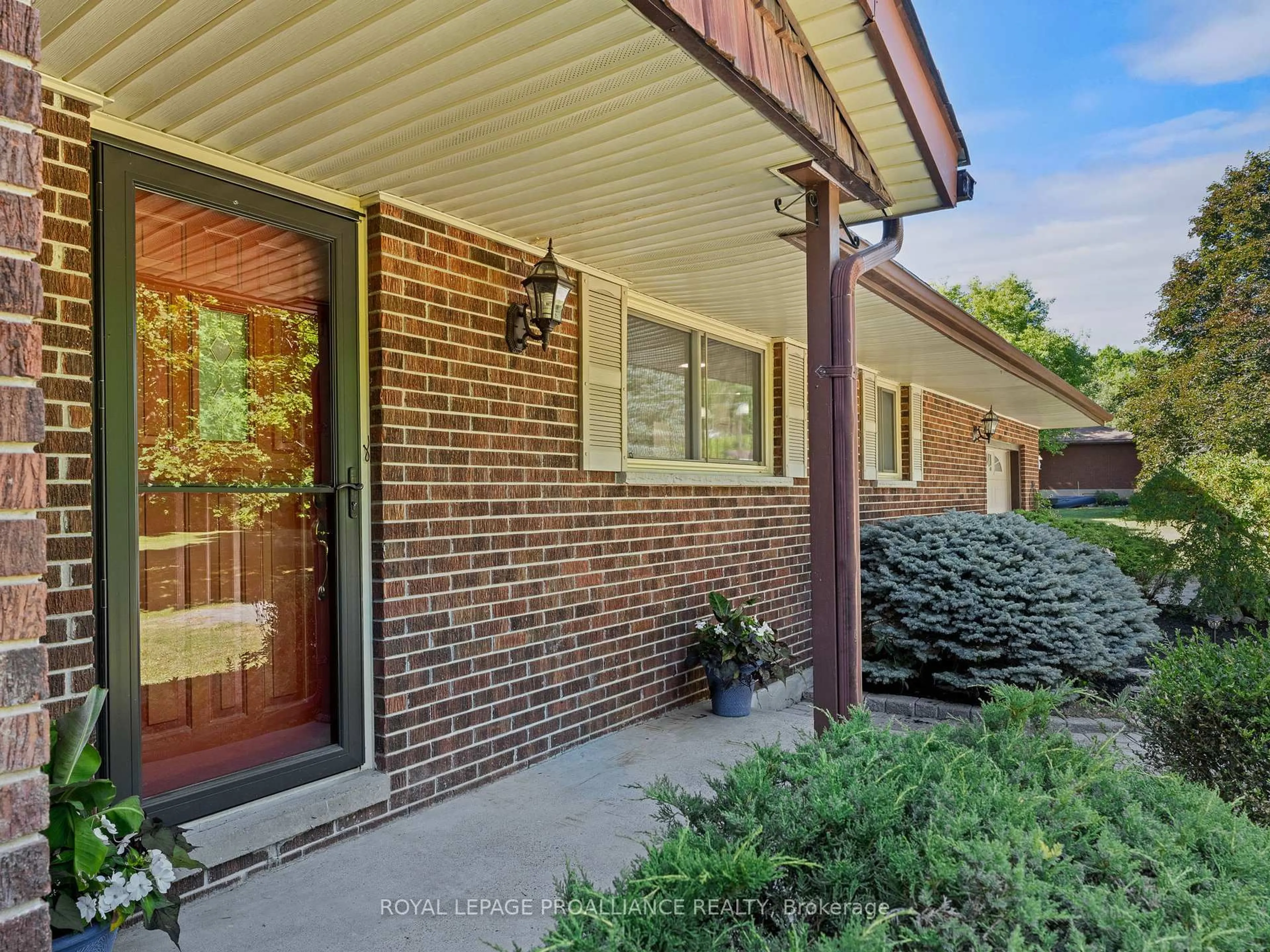 Home with brick exterior material, street for 3506 Kennedy Rd, Hamilton Township Ontario K9A 4J7