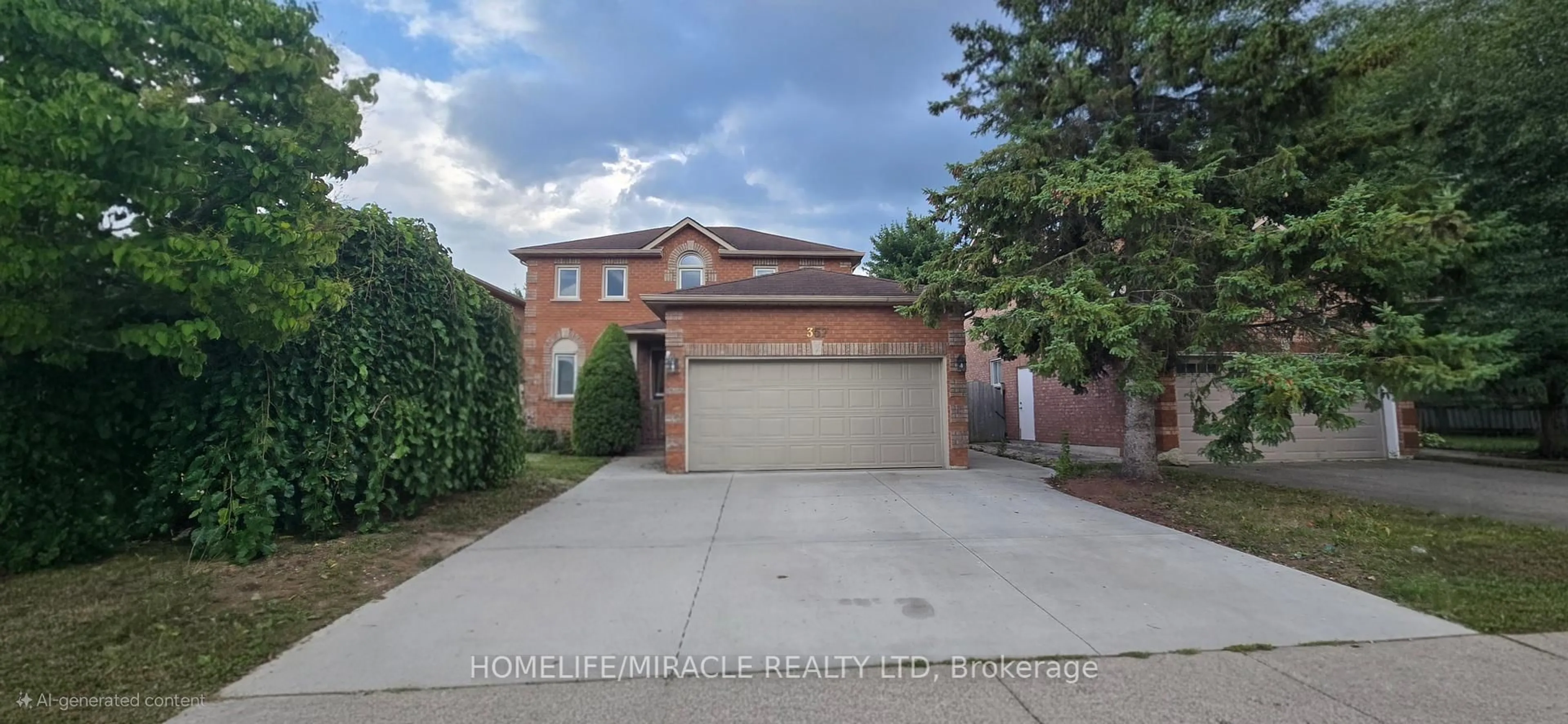 A pic from outside/outdoor area/front of a property/back of a property/a pic from drone, street for 357 Saginaw Pkwy, Cambridge Ontario N1T 1M5