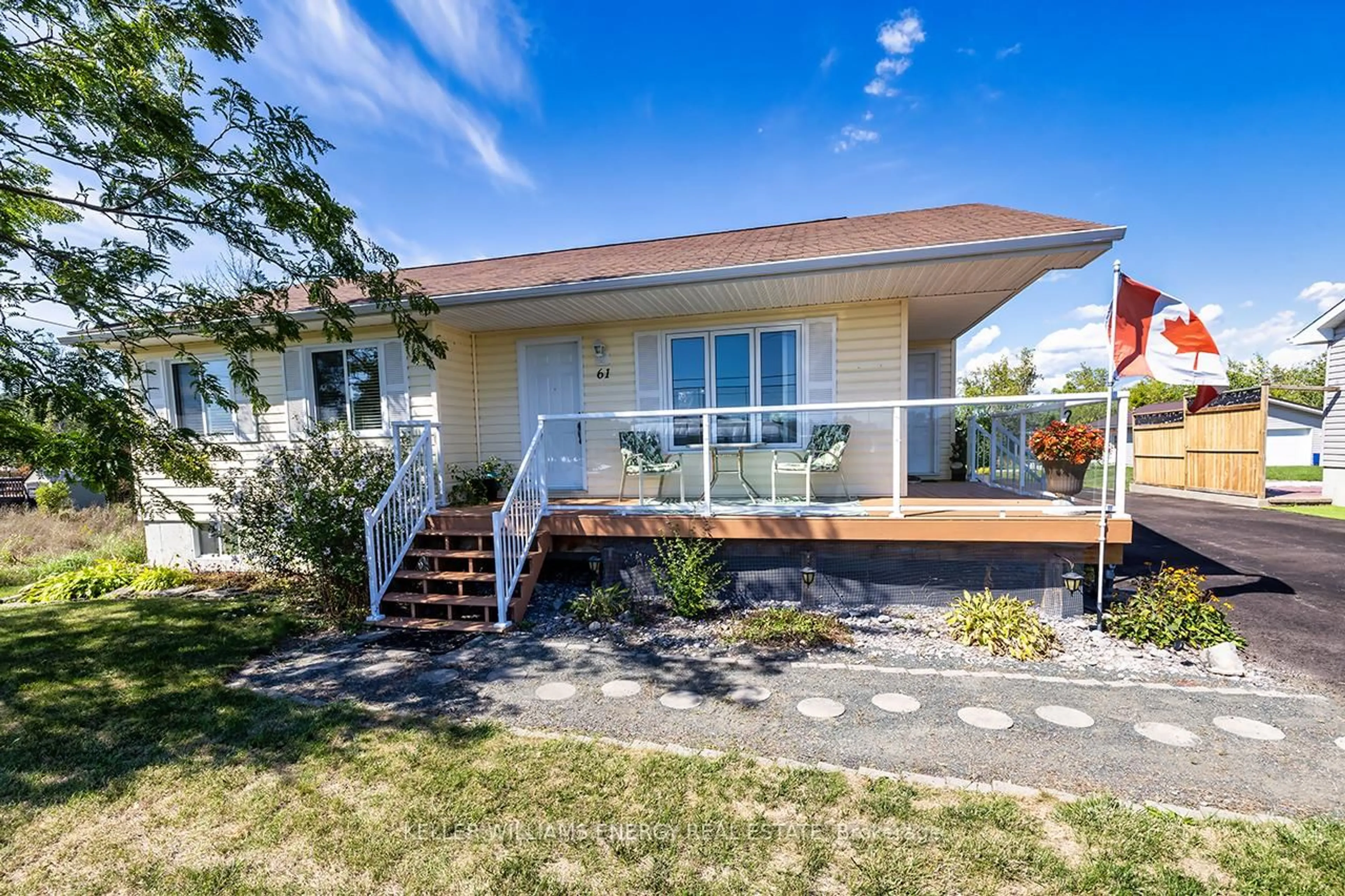 Home with vinyl exterior material, unknown for 61 Bay St, Trent Hills Ontario K0L 1Y0
