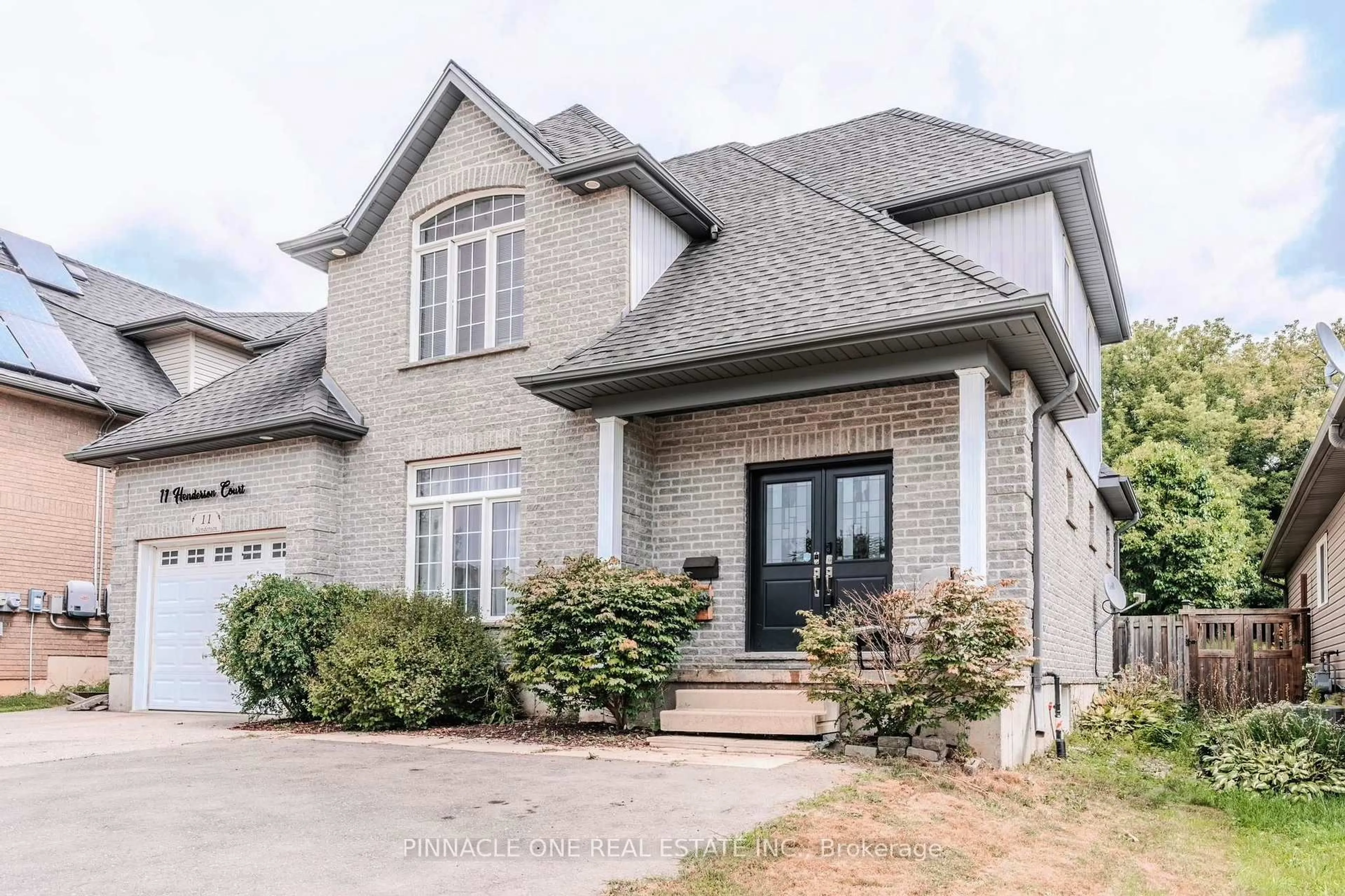 Home with brick exterior material, street for 11 Henderson Crt, Ingersoll Ontario N5C 0A1