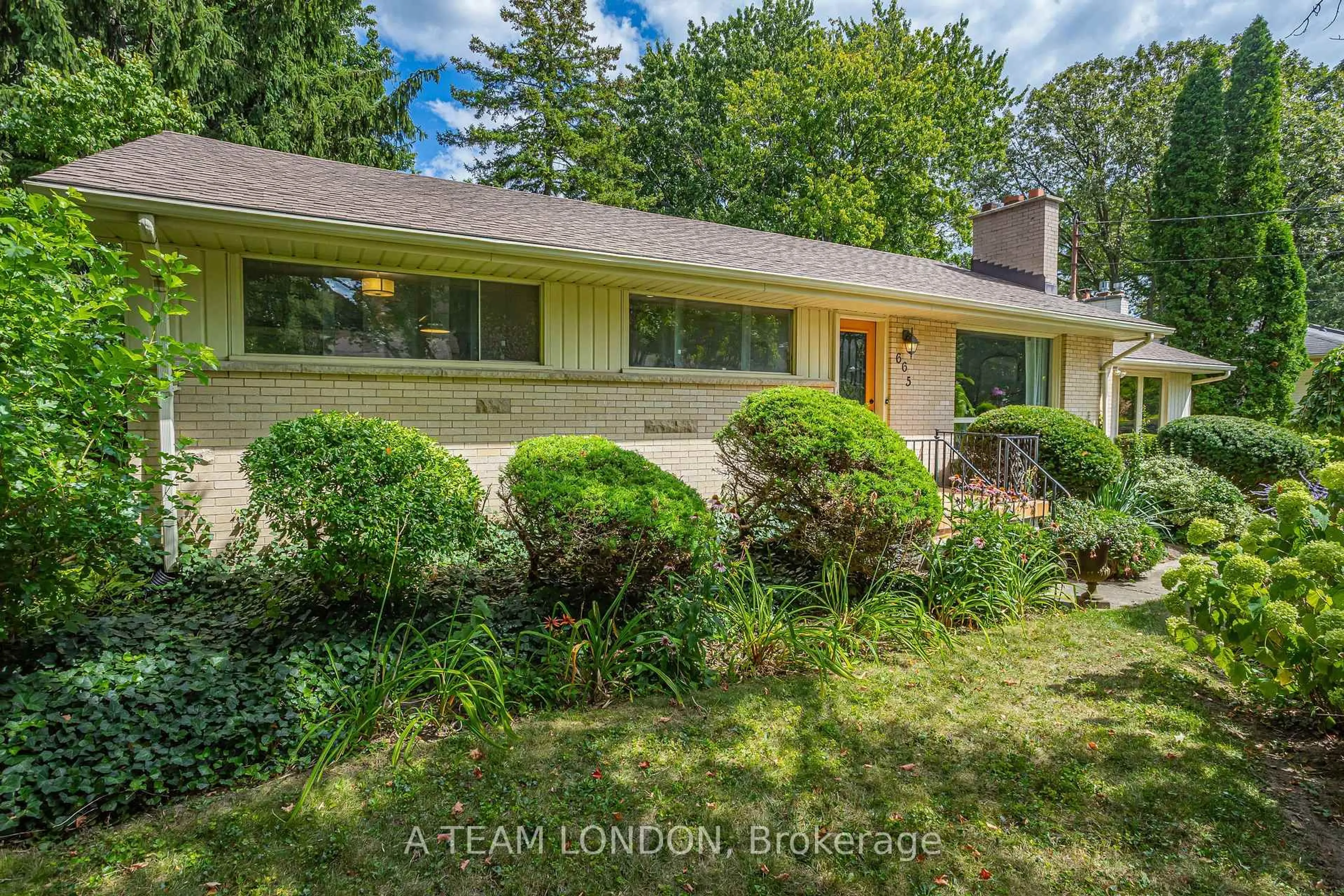 Unknown for 665 Kildare Rd, London North Ontario N6H 3J1