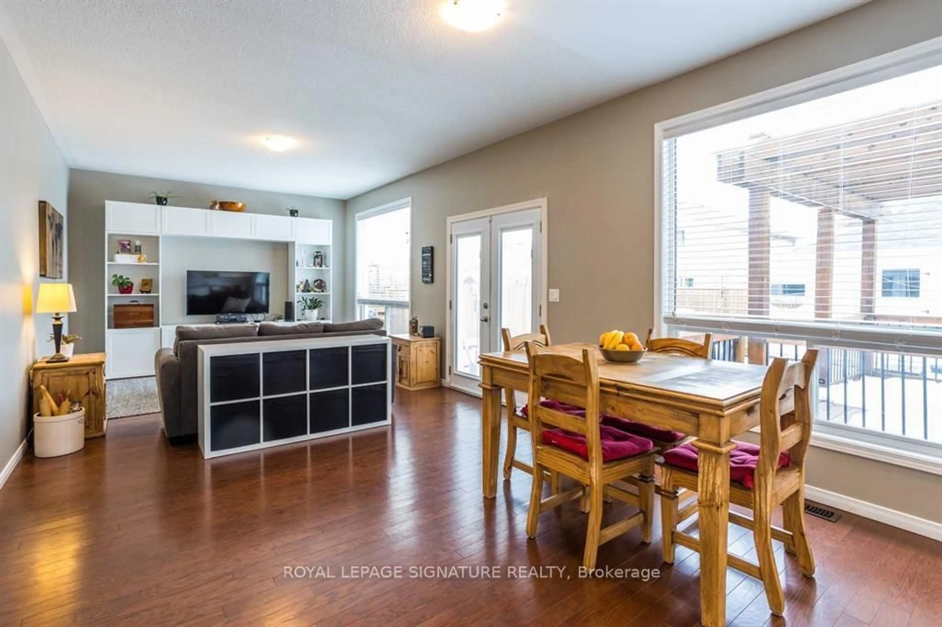 Open concept kitchen, wood/laminate floor for 968 Avery Ave, Peterborough Ontario K9J 0G9