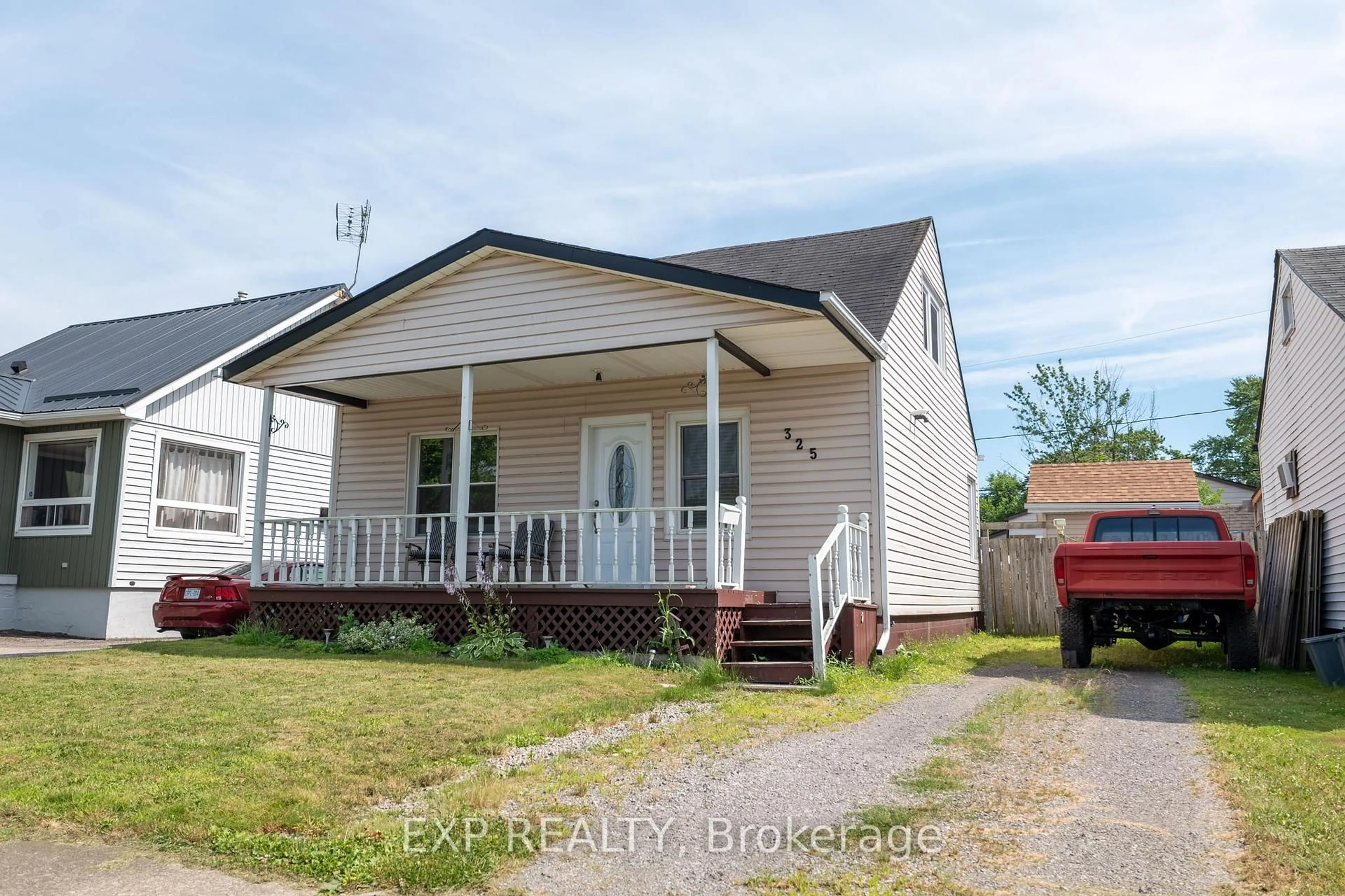 Unknown for 325 Simpson Ave, Welland Ontario L3B 4Y7
