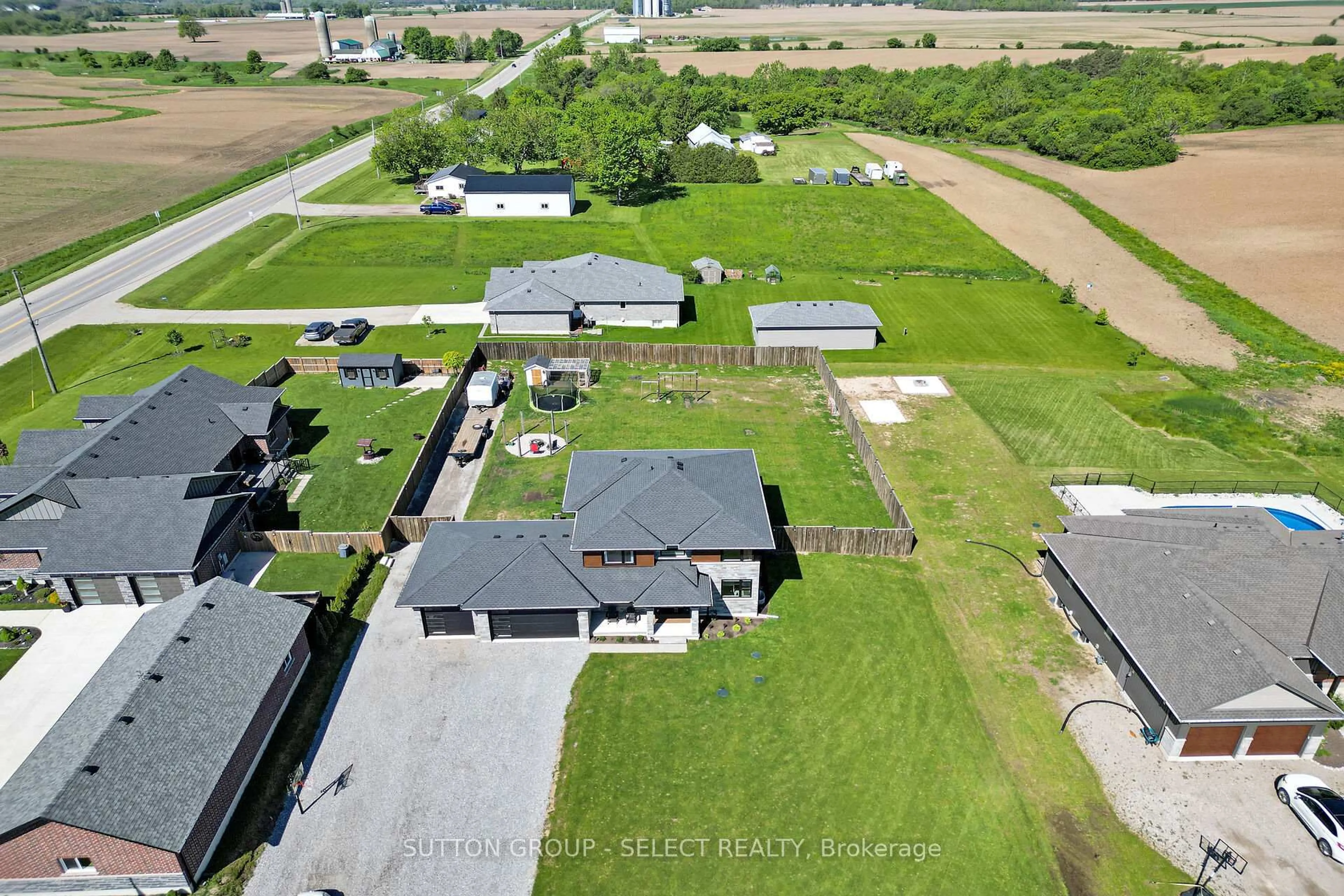 A pic from outside/outdoor area/front of a property/back of a property/a pic from drone, building for 11197 SPRINGWATER Rd, Malahide Ontario N5H 2R6