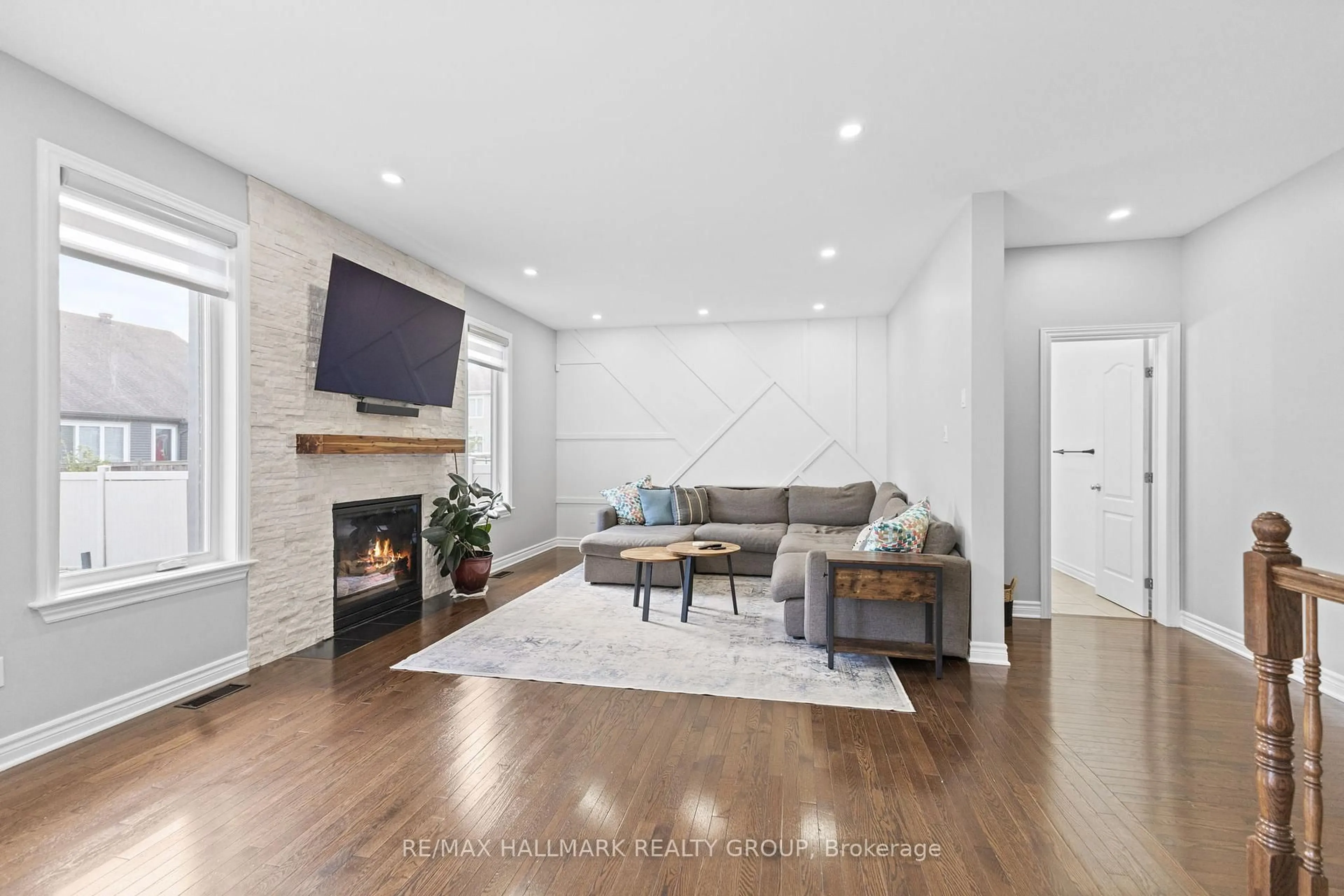 Living room with furniture, unknown for 254 Gracewood Cres, Ottawa Ontario K1T 0J1