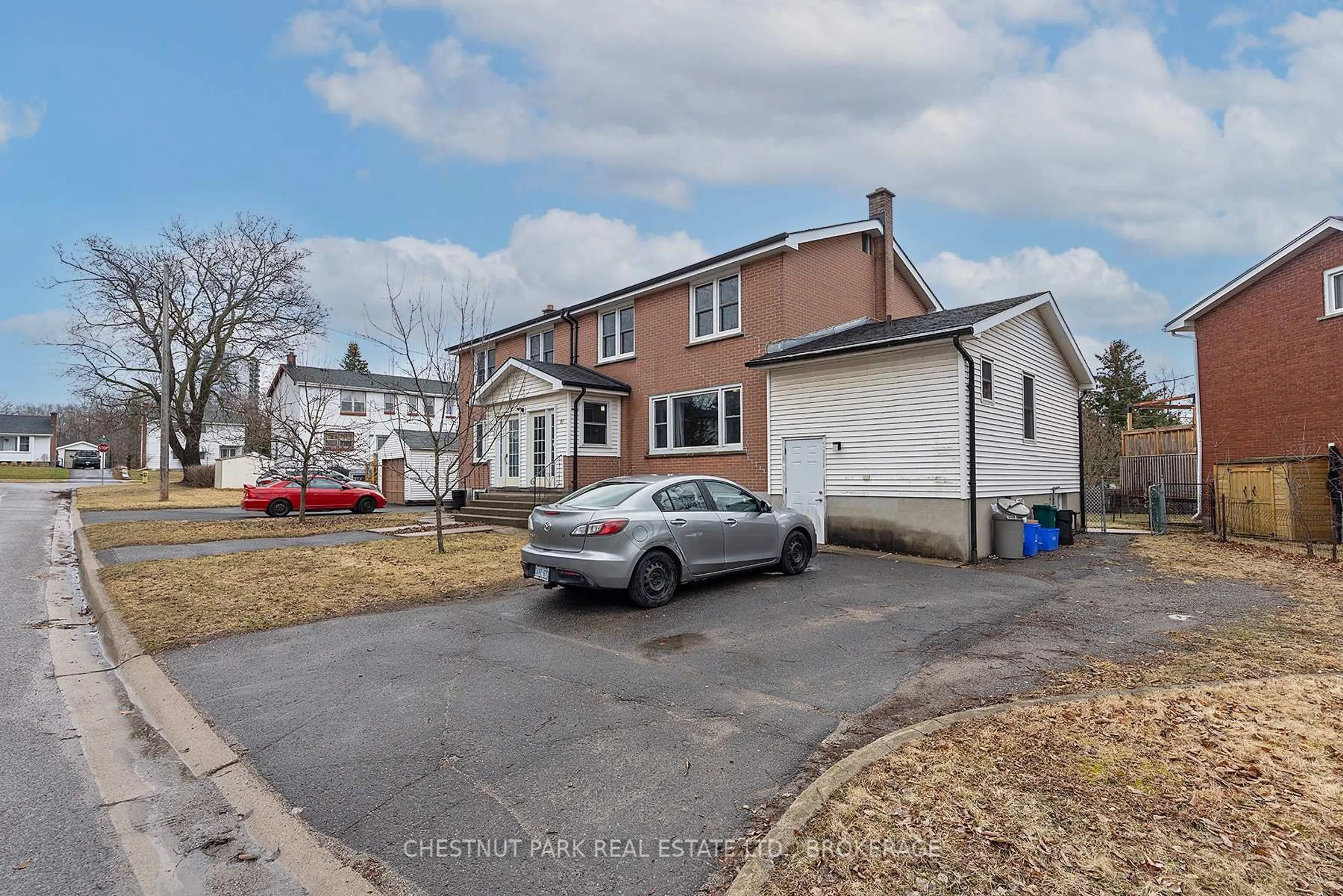 A pic from outside/outdoor area/front of a property/back of a property/a pic from drone, street for 87-89 Hatter St, Kingston Ontario K7M 2L6