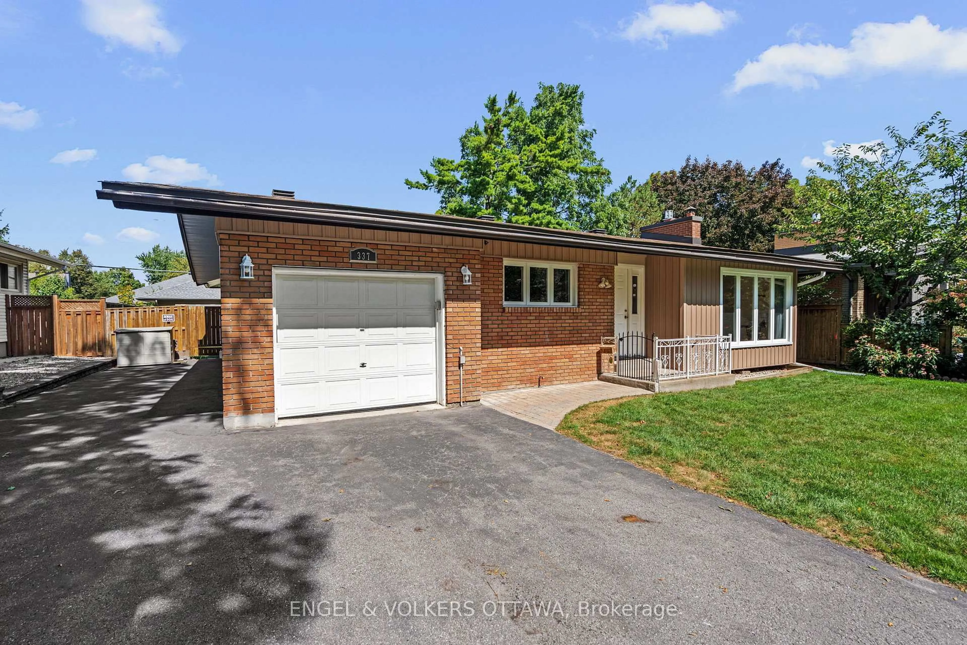 Home with brick exterior material, street for 337 Mountbatten Ave, Ottawa Ontario K1H 5W2