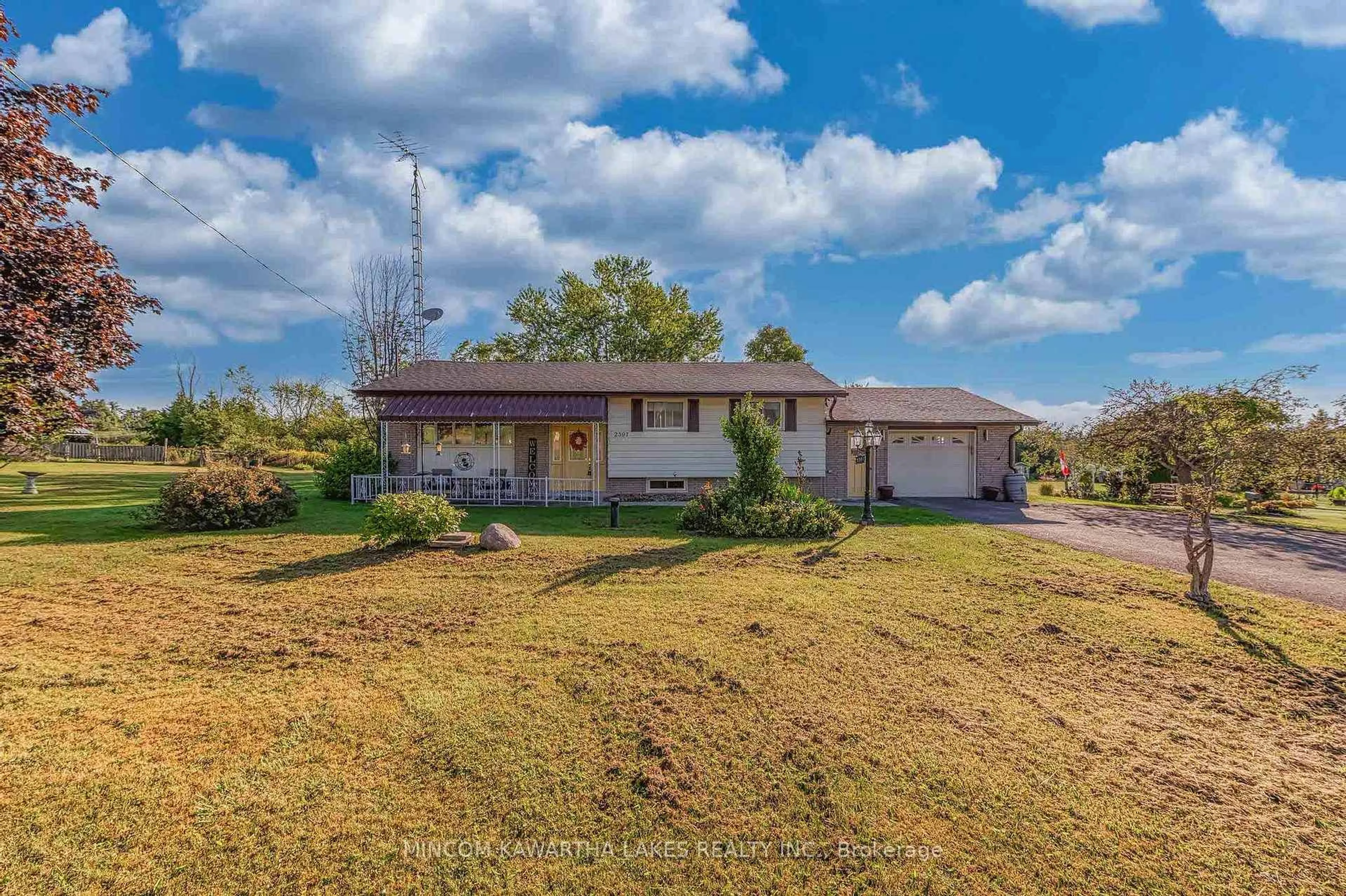 A pic from outside/outdoor area/front of a property/back of a property/a pic from drone, unknown for 2397 Queen Mary St, Cavan Monaghan Ontario L0A 1C0