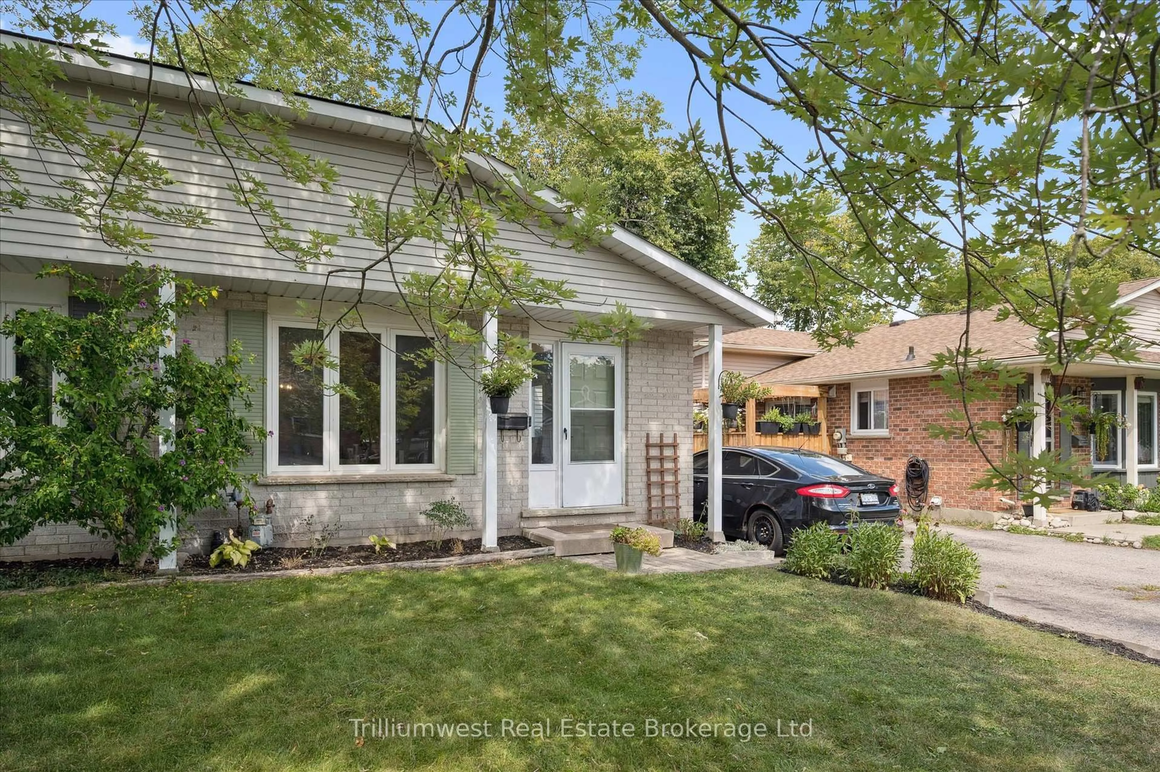 Home with brick exterior material, street for 427B Dayna Cres, Waterloo Ontario N2K 3M5